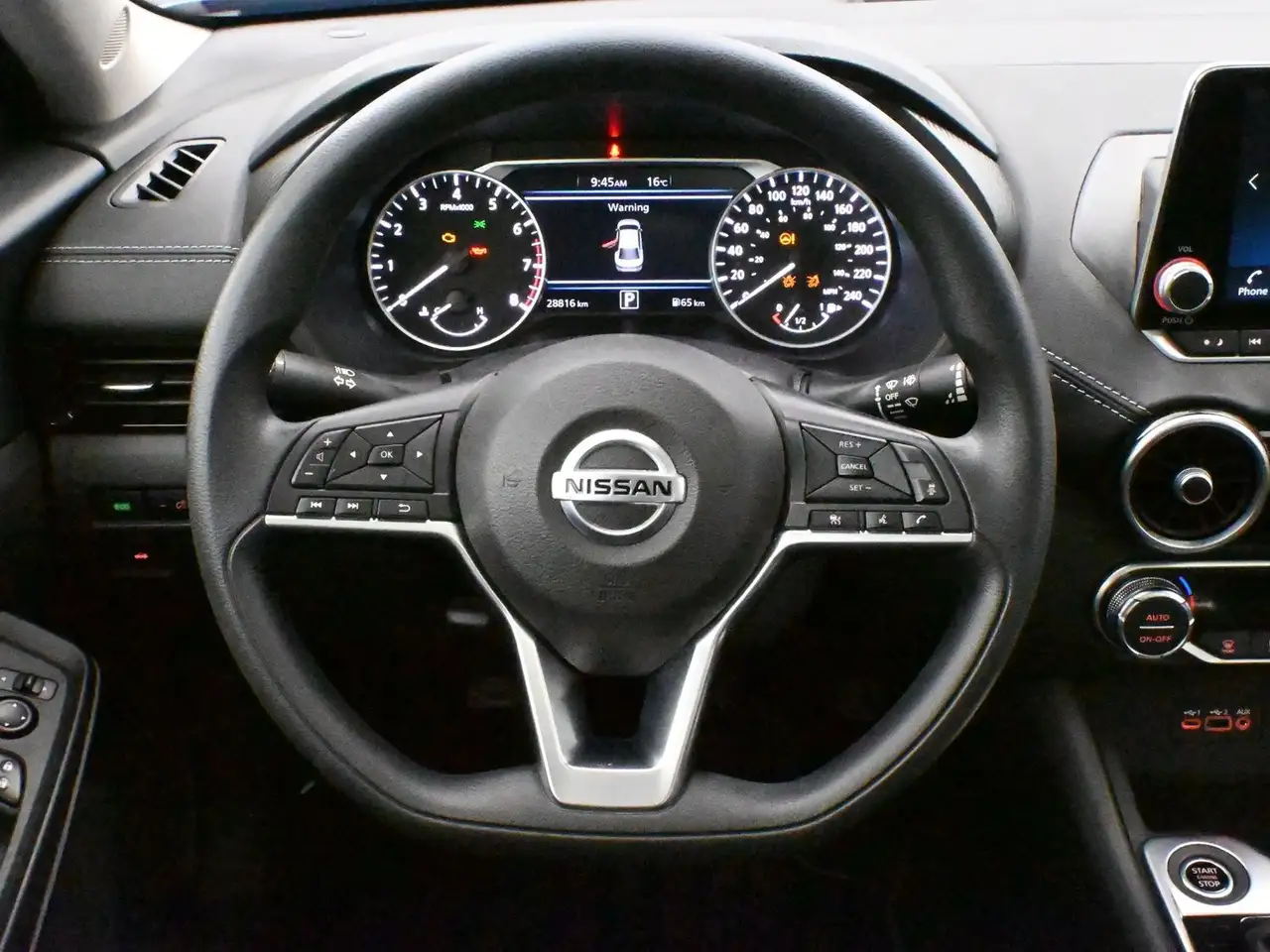Nissan Sentra снимка Nissan Sentra