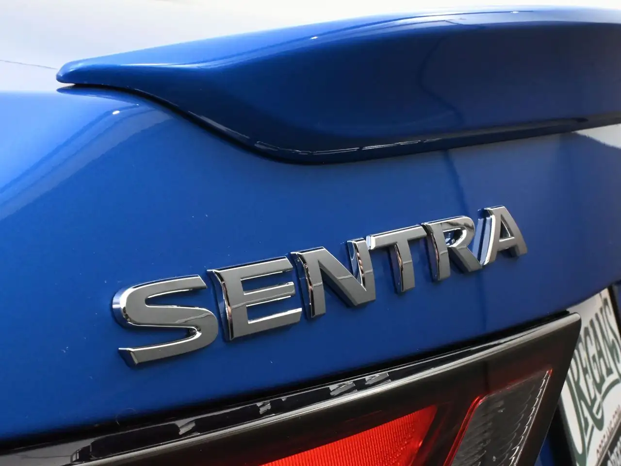 Nissan Sentra снимка Nissan Sentra