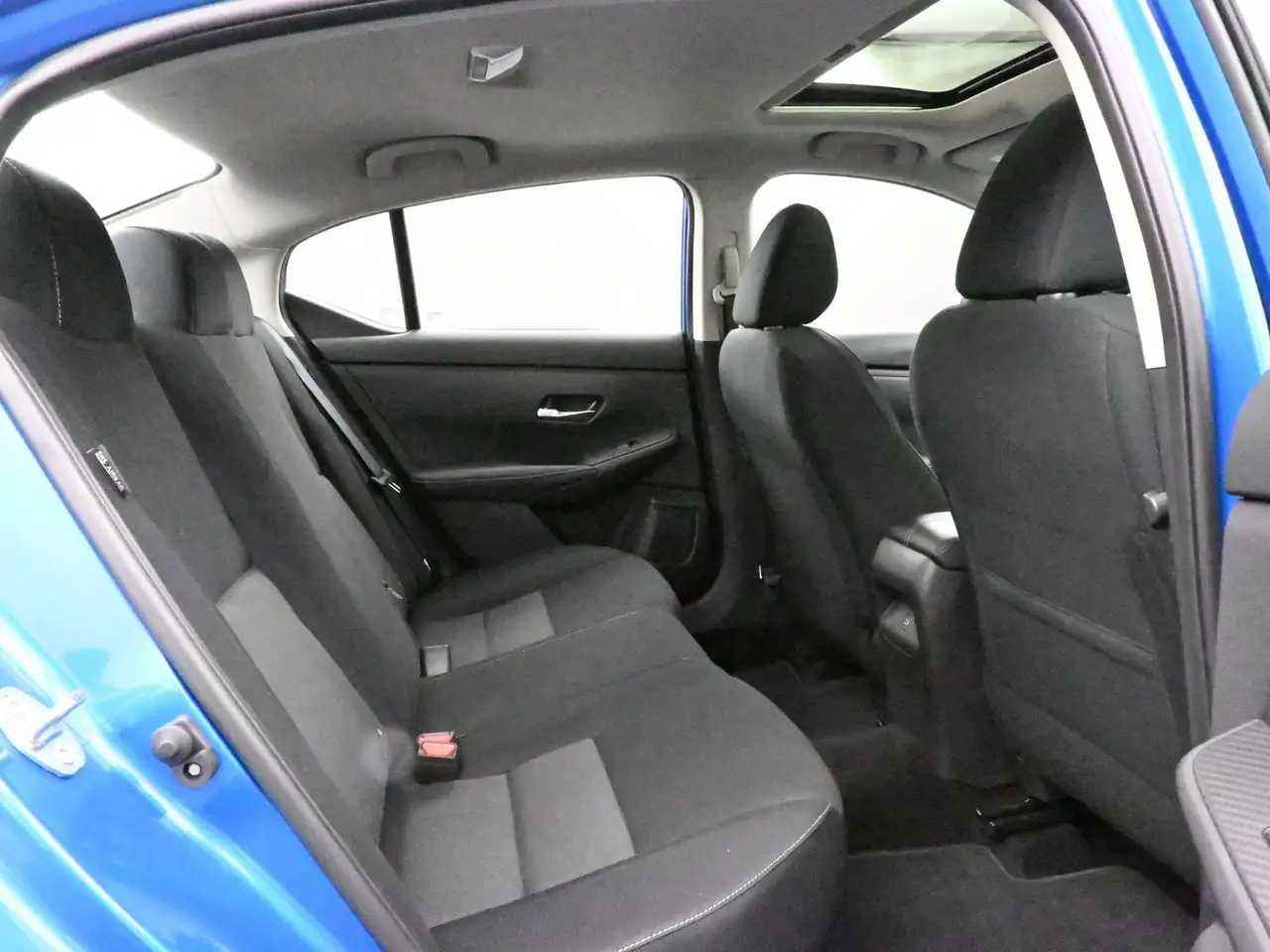 Nissan Sentra снимка Nissan Sentra