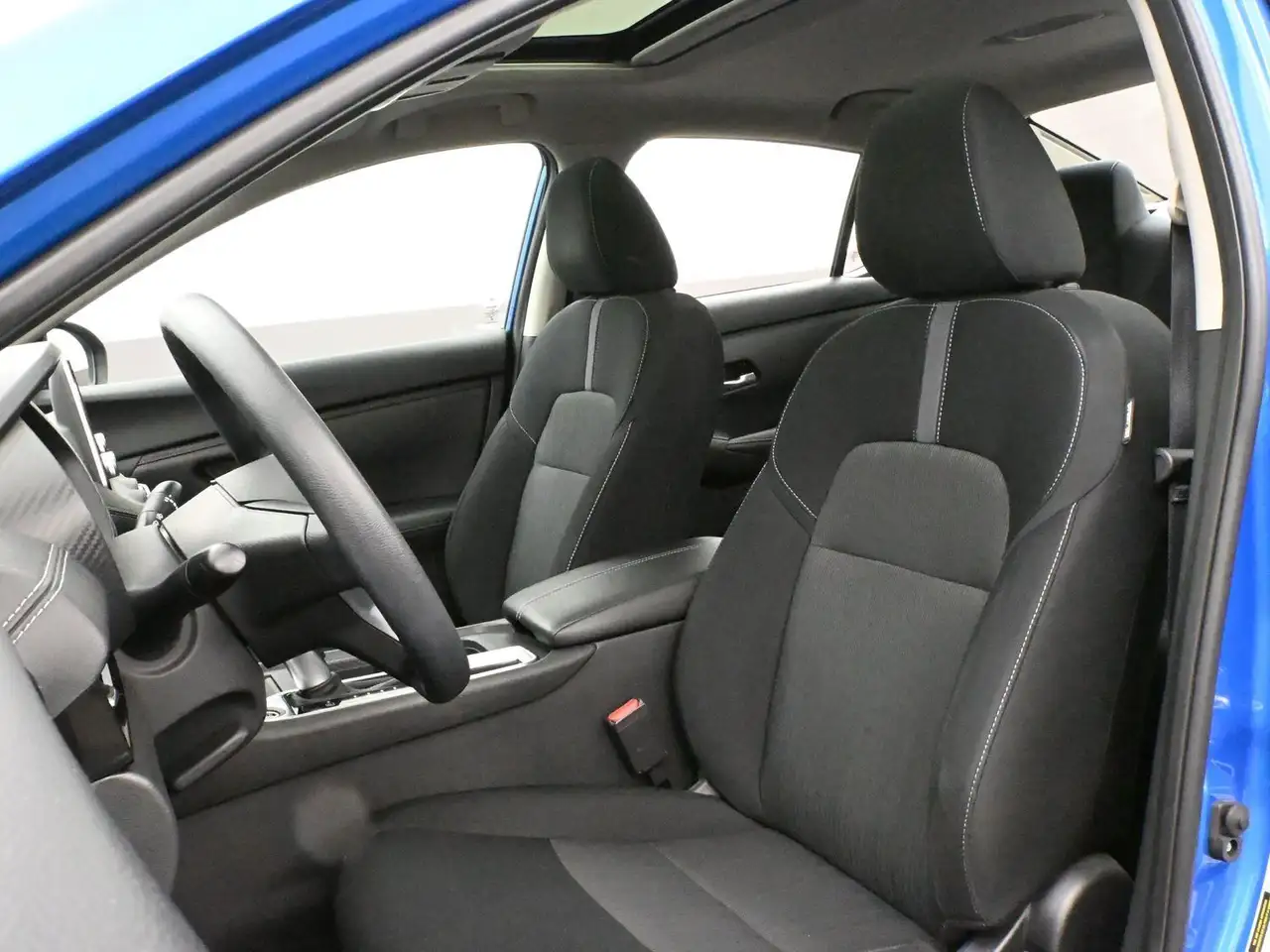 Nissan Sentra снимка Nissan Sentra