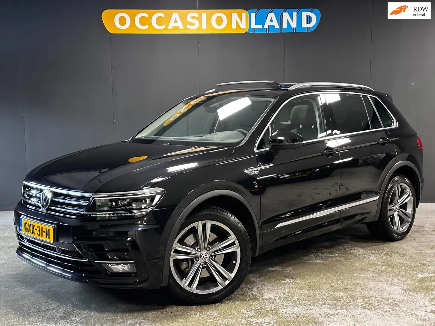 Volkswagen Tiguan 2.0 TSI 4Motion Highline R-LINE|220PK|PANO|TREKHAA Schwarz - 1