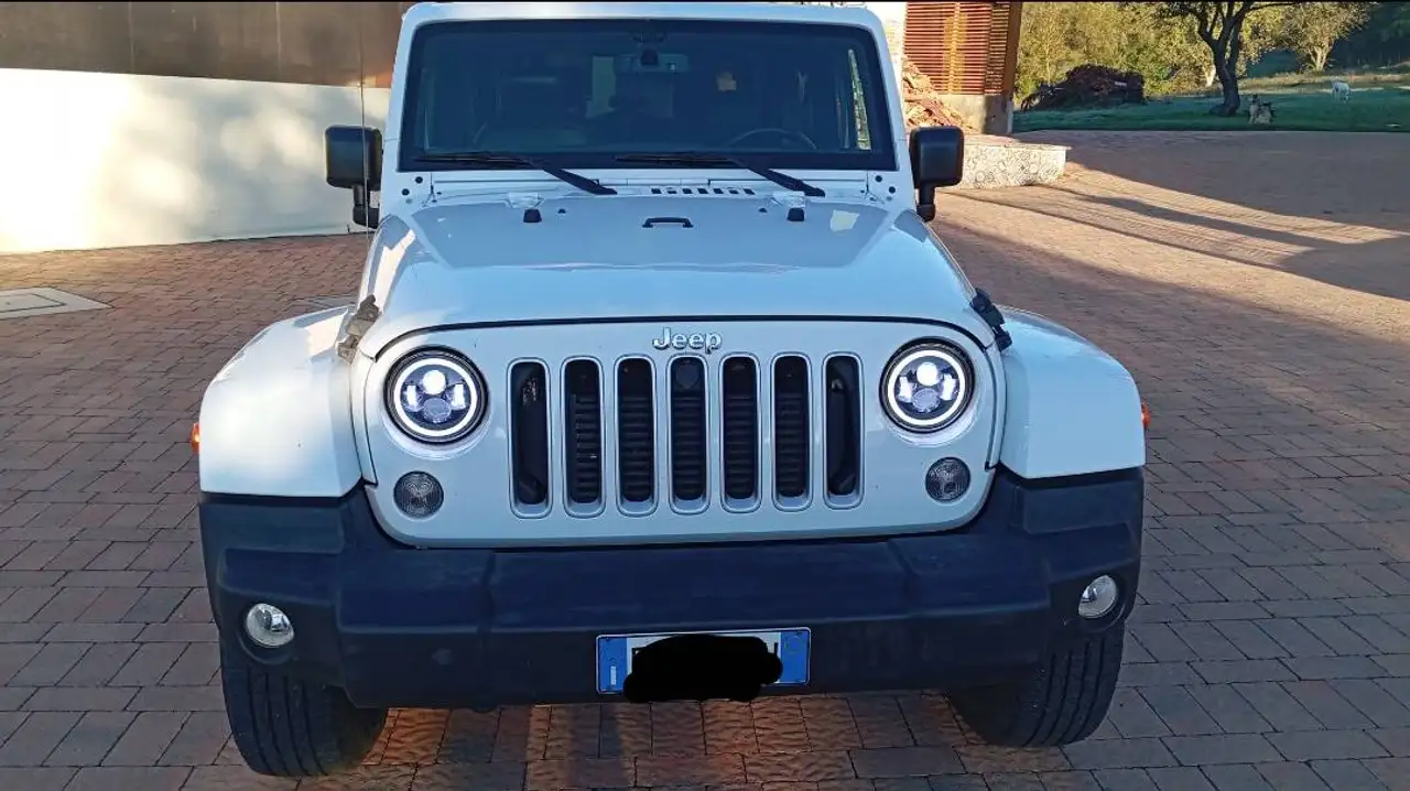 Jeep Wrangler Wrangler III 2011 2.8 crd Sahara auto E6