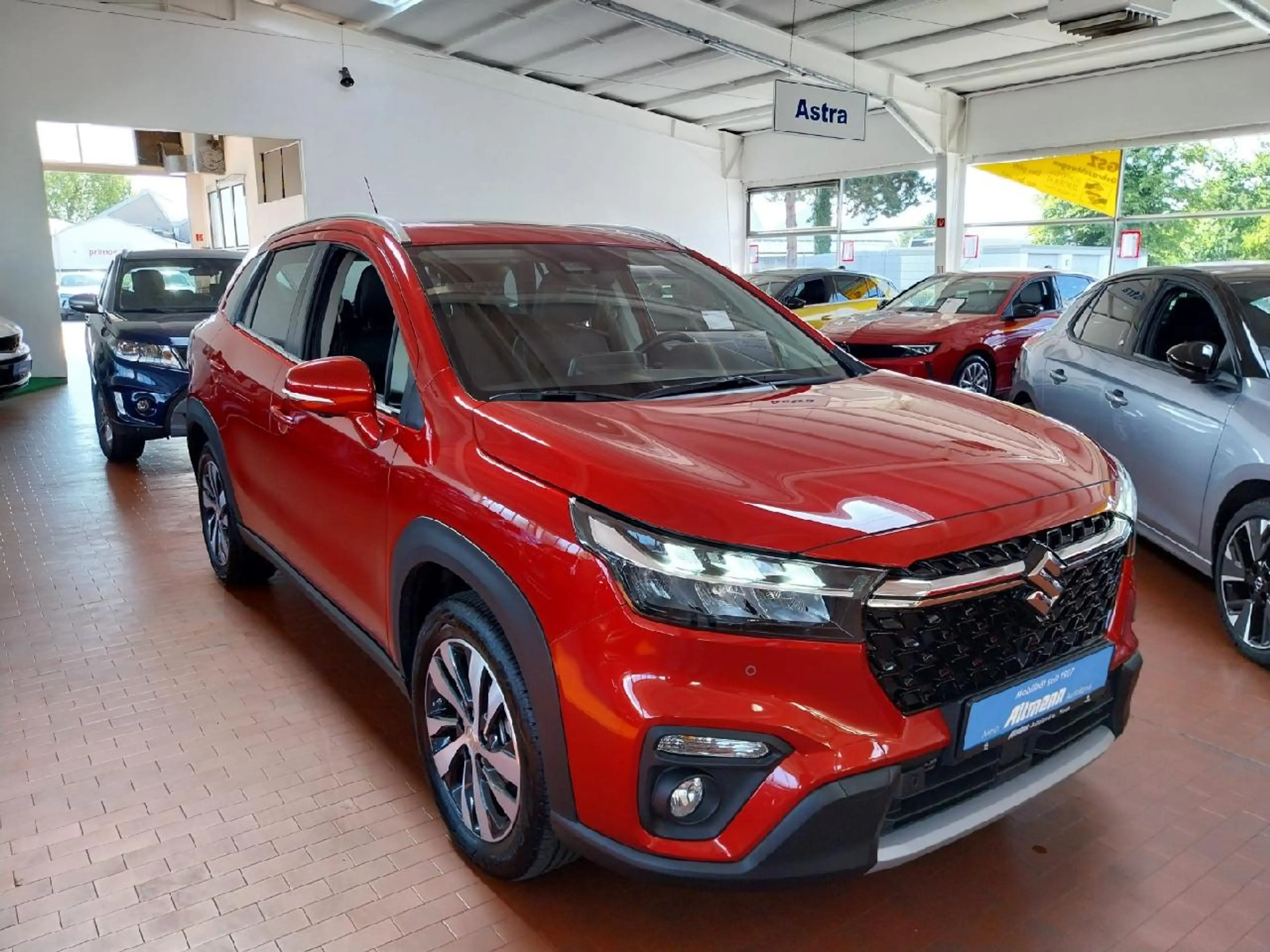 Suzuki S-Cross Comfort+ AllGrip 4x4 Pano 360° Keyless — photo 3