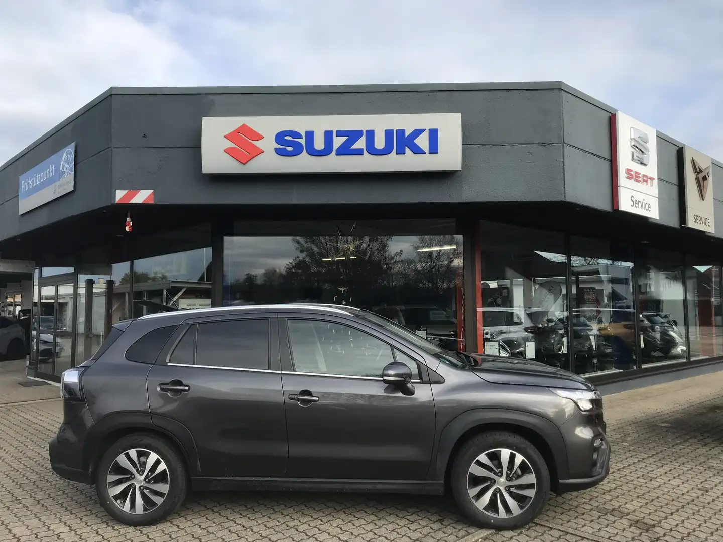 Suzuki S-Cross Comfort+ Allgrip, Automatik, Scheckheft Grau - 1
