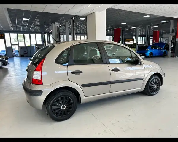 Citroen C3 view 3