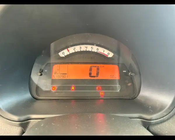 Citroen C3 view 11