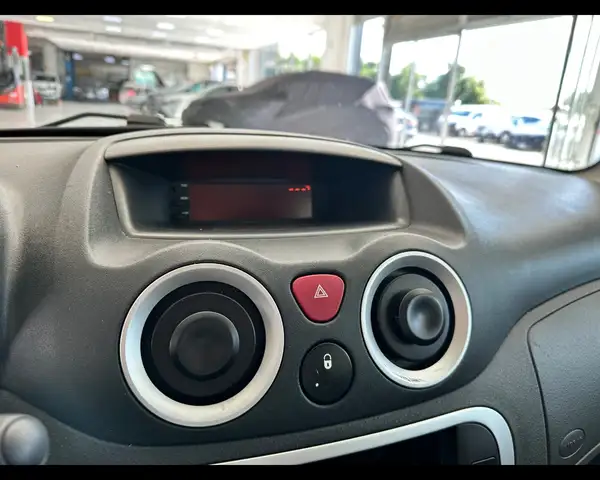 Citroen C3 view 10