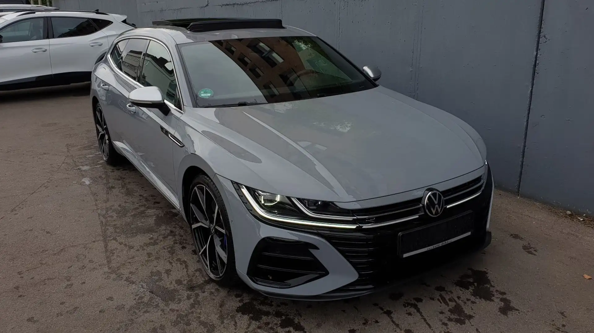 Volkswagen Arteon R 4M DSG Pano/Virtual/ACC/DCC/360*/AHK Grau - 2