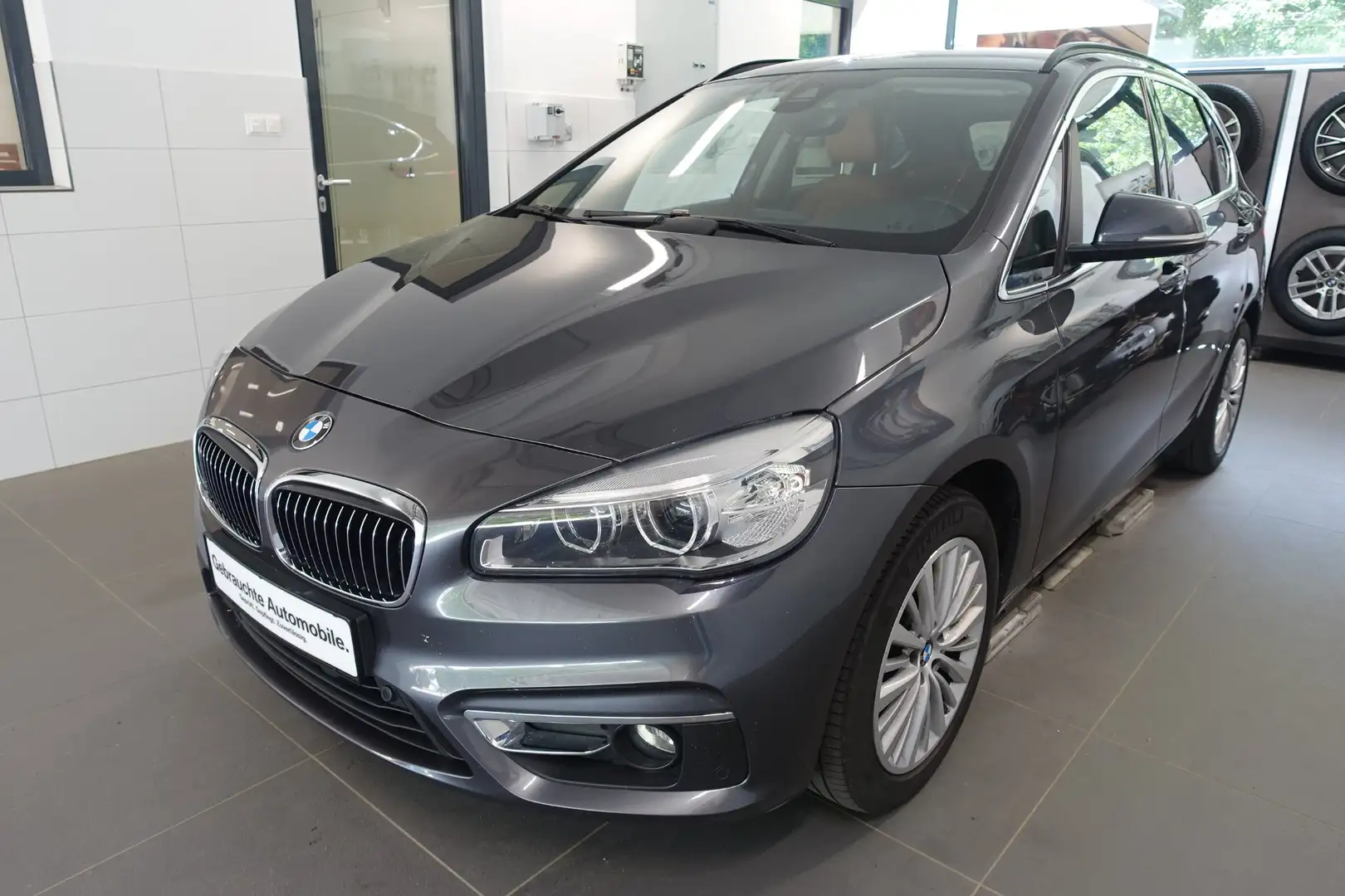 BMW 218 218d Active Tourer Gris - 1