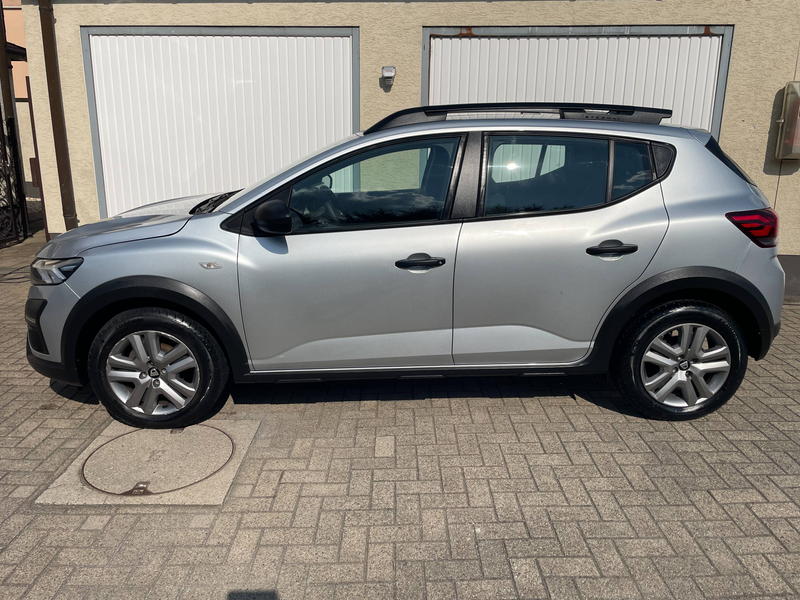 Dacia Sandero STEPWAY ESSENTIAL APPLECARPLAY USB LED Bi-XENON MFL STARTSTOPP TEMPOMAT — photo 3
