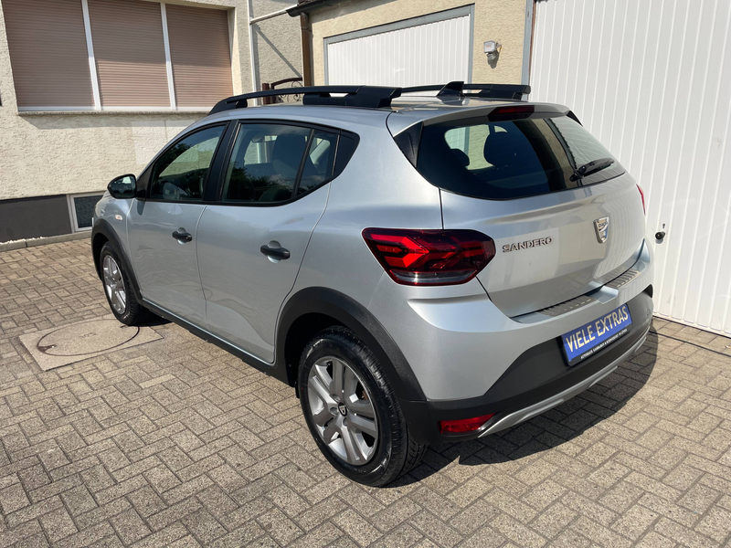 Dacia Sandero STEPWAY ESSENTIAL APPLECARPLAY USB LED Bi-XENON MFL STARTSTOPP TEMPOMAT — photo 4