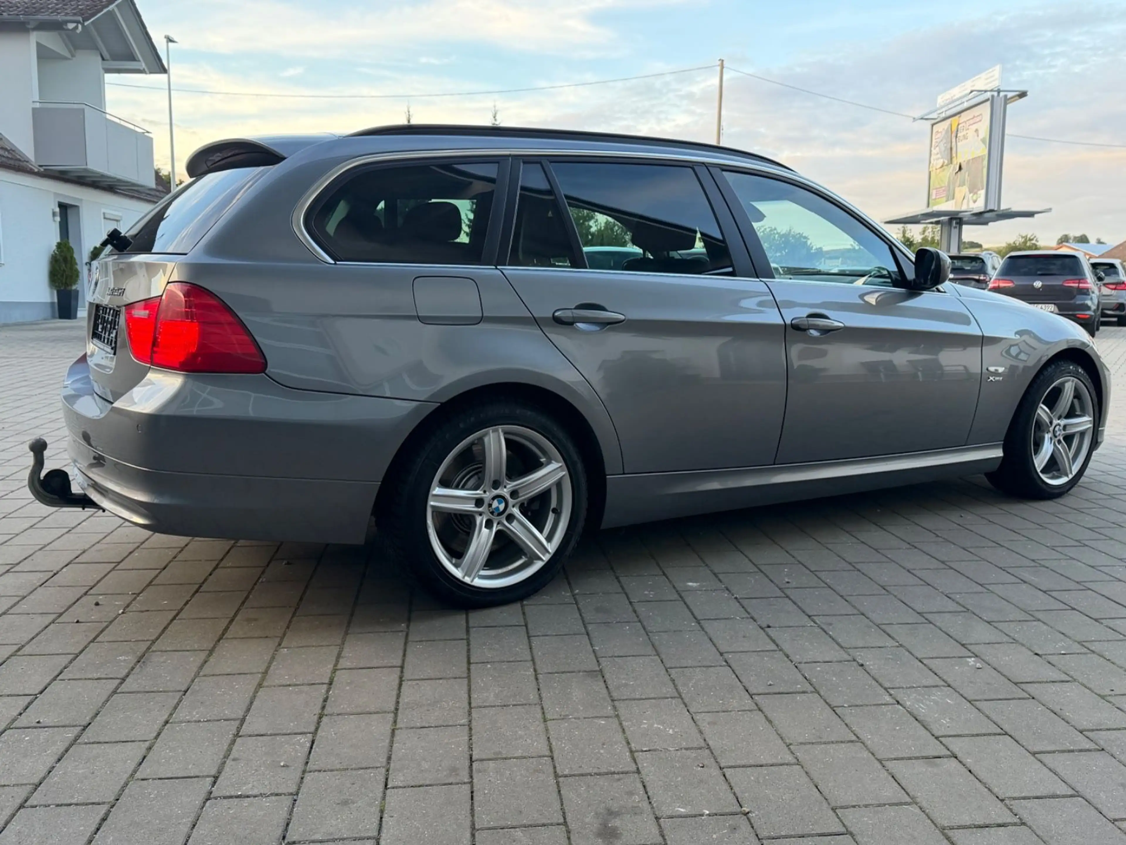 BMW 325 3 Touring 325 i xDrive*I HAND*WENIG KM*AHK* — photo 11