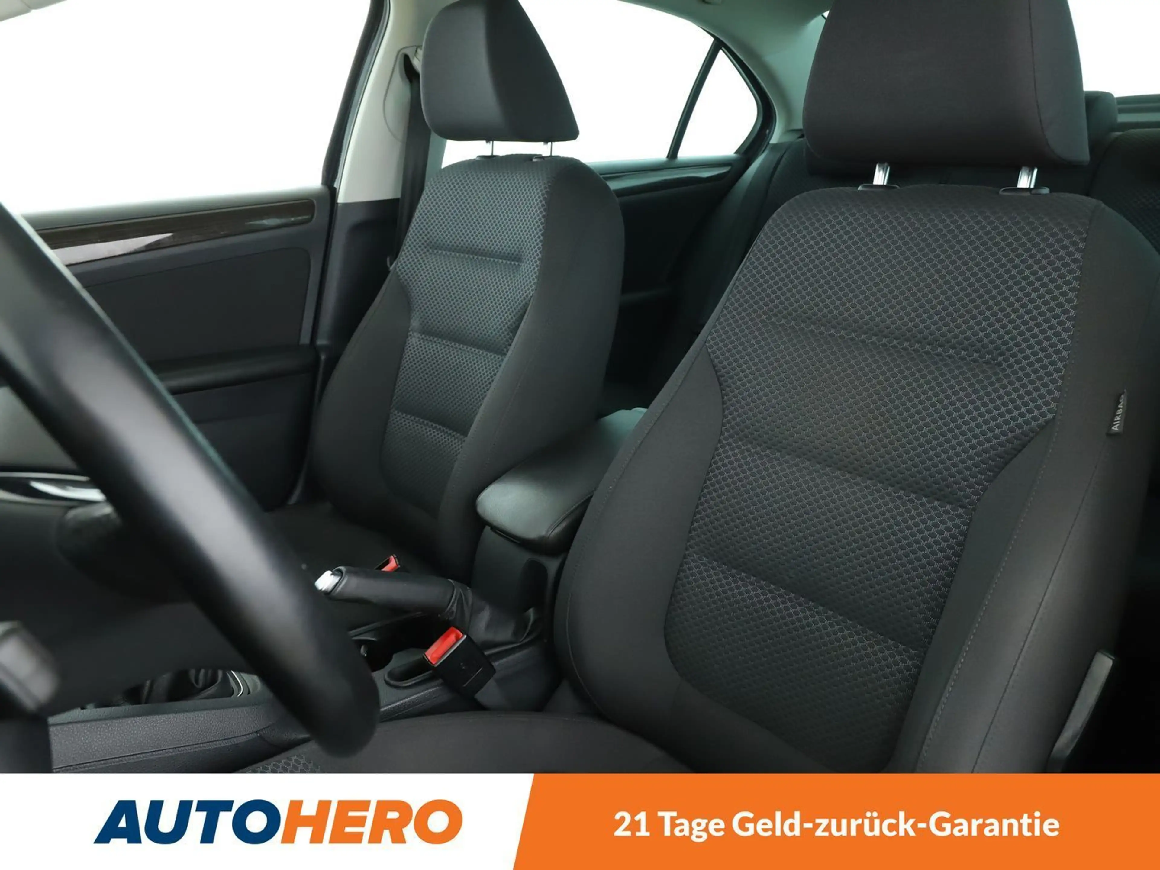 Volkswagen Jetta 1.4 TSI BlueMotion*NAVI*XENON*PDC*KLIMA* — photo 10