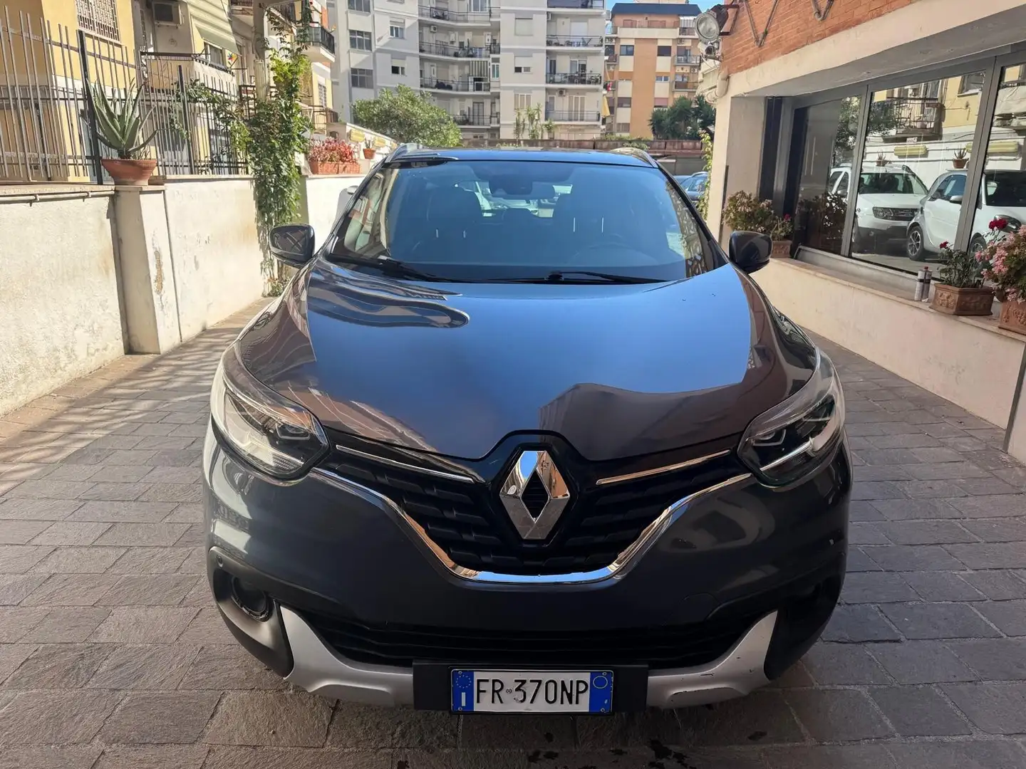 Renault Kadjar RENAULT Kadjar dCi 8V 110CV EDC Sport Edition Grau - 2