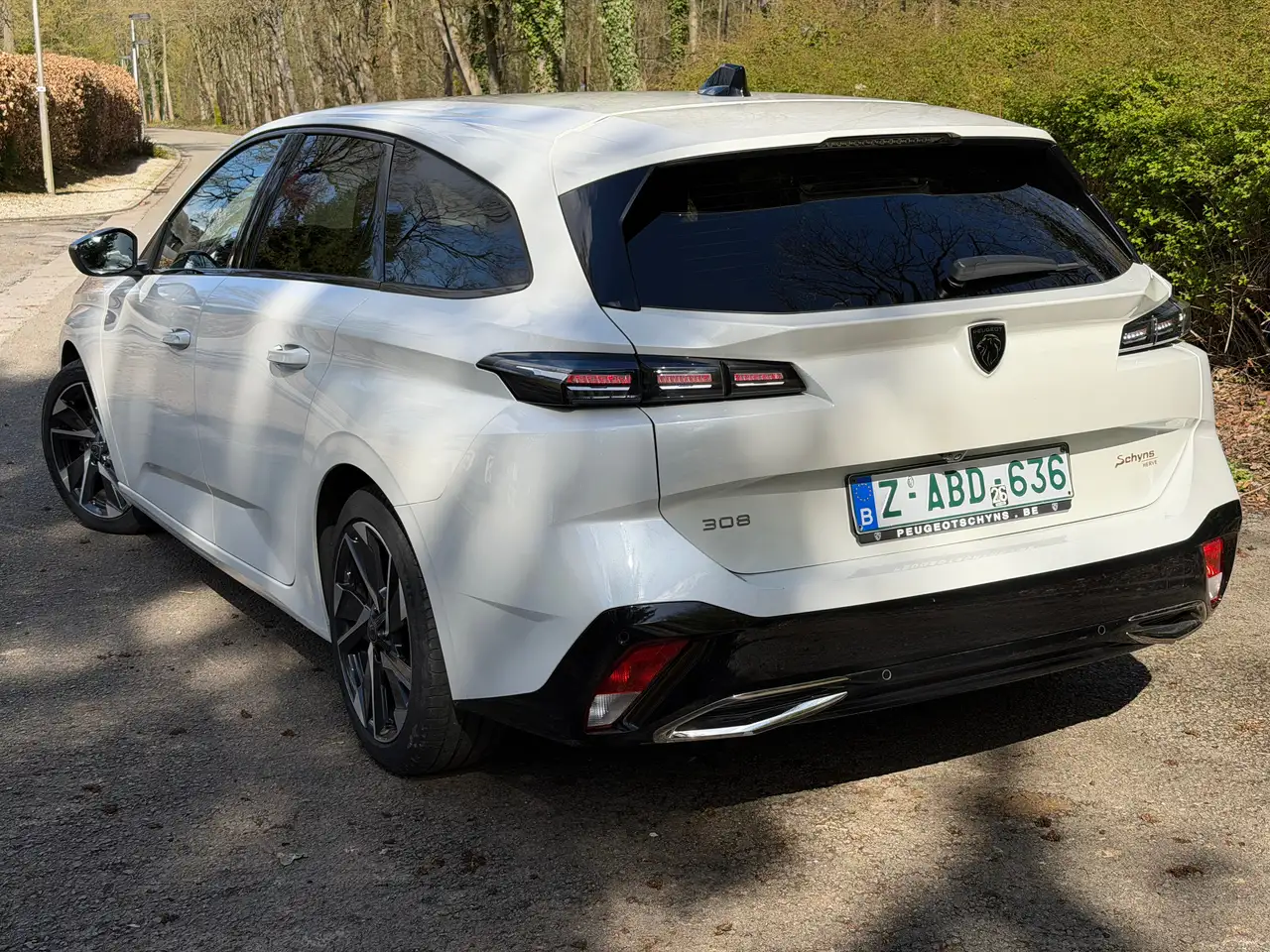 Peugeot 308 308 SW 1.5 BlueHDi Allure S 12.388 + NETTO 4