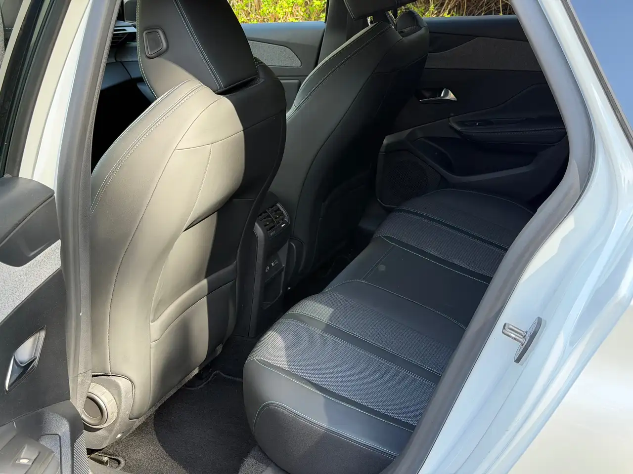 Peugeot 308 308 SW 1.5 BlueHDi Allure S 12.388 + NETTO 6