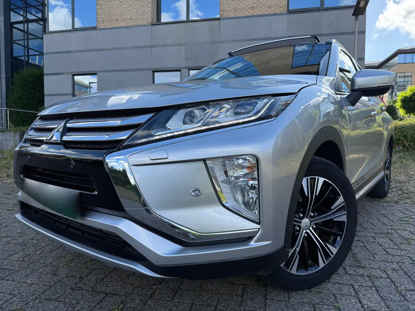 Mitsubishi Eclipse Cross Eclipse Cross 1.5T 2WD Blackline SDA CVT Argent - 1
