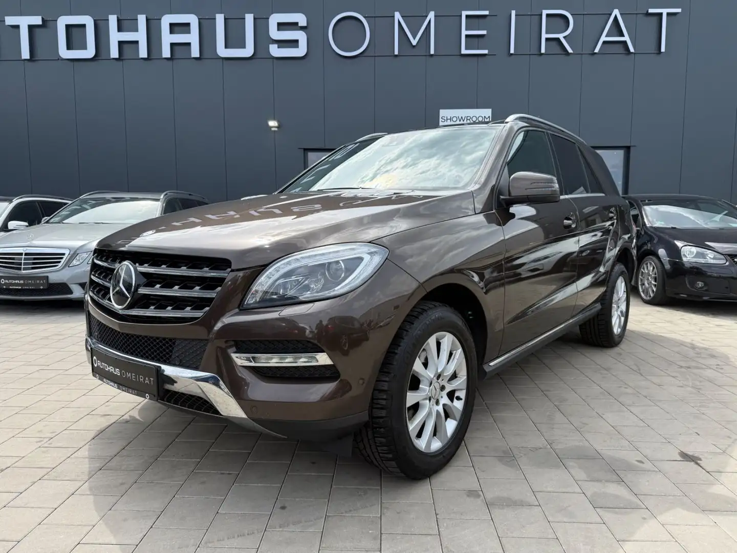 Mercedes-Benz ML 350 CDI 4M BT Distronic/Panorama/H&K/Xenon Maro - 1