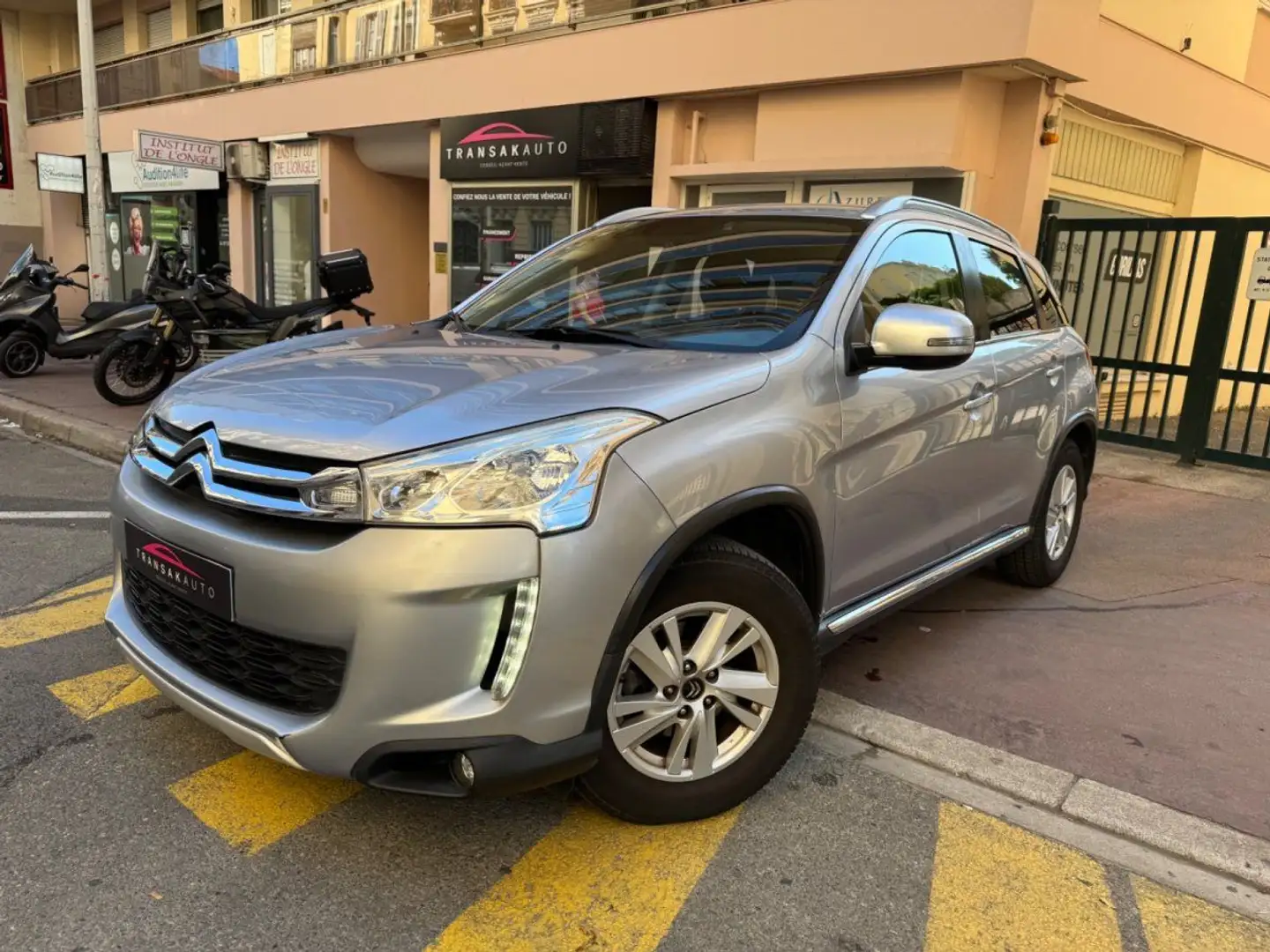 Citroen C4 Aircross BUSINESS 1.6l HDi 115 4x2 Business Gris - 1