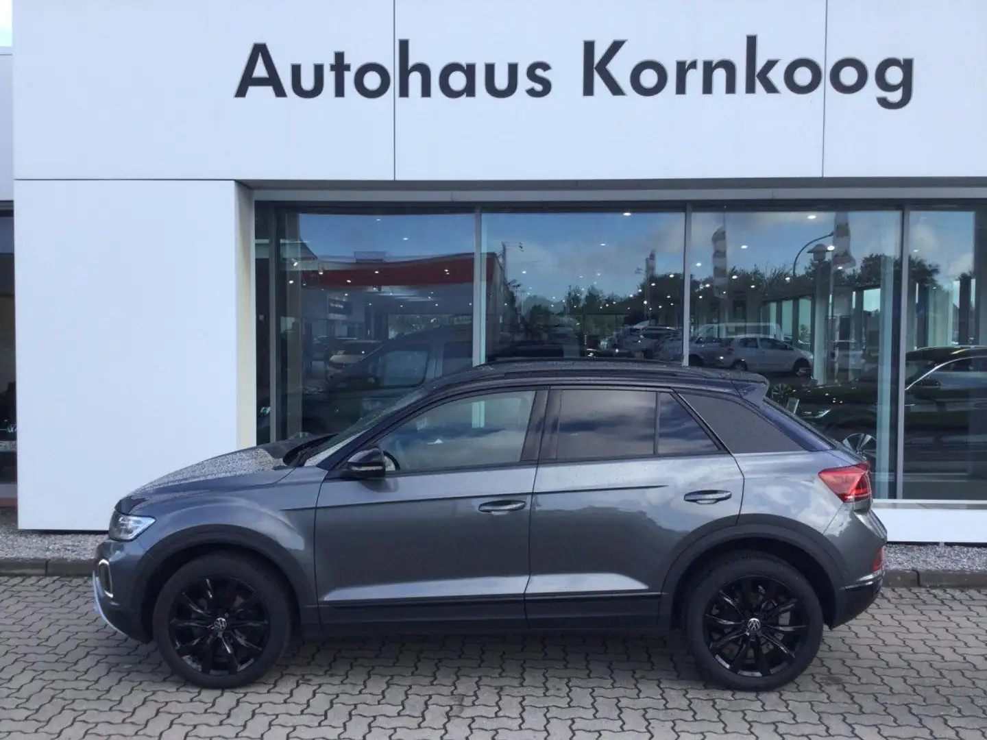 Volkswagen T-Roc 1.5 TSI ACT OPF Style IQ.Drive Standheizung Grau - 1