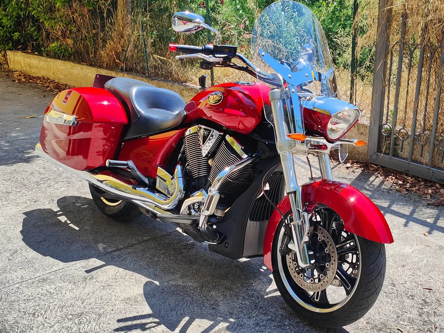 Victory Cross Roads Hard Bags Rot - 1