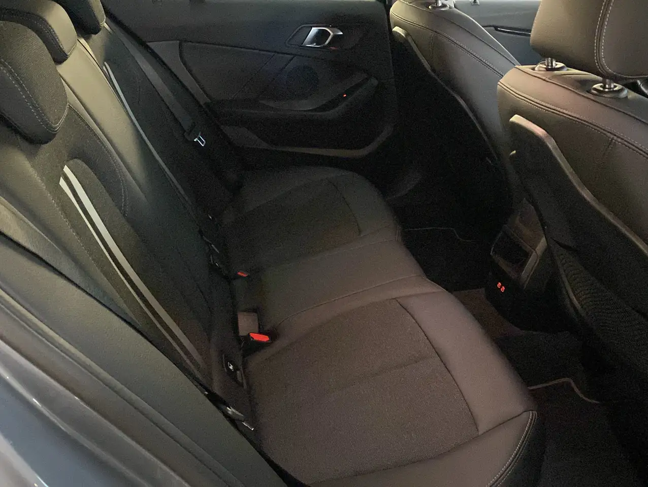 BMW 116 i Sport Line*Navi*DAB* 12