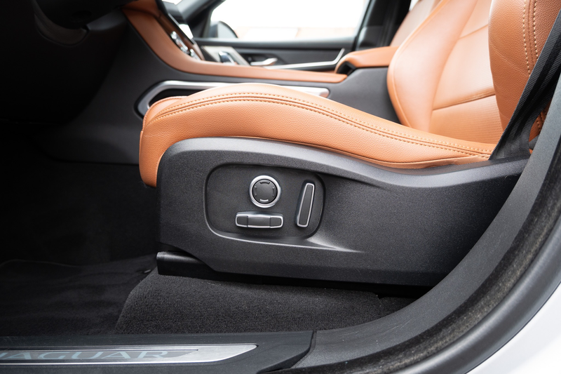 Jaguar F-Pace F-Pace 2.0 AWD P250 R-Dynamic / Cognac leder / Pano / 360° / Memory / Dashcam — photo 15