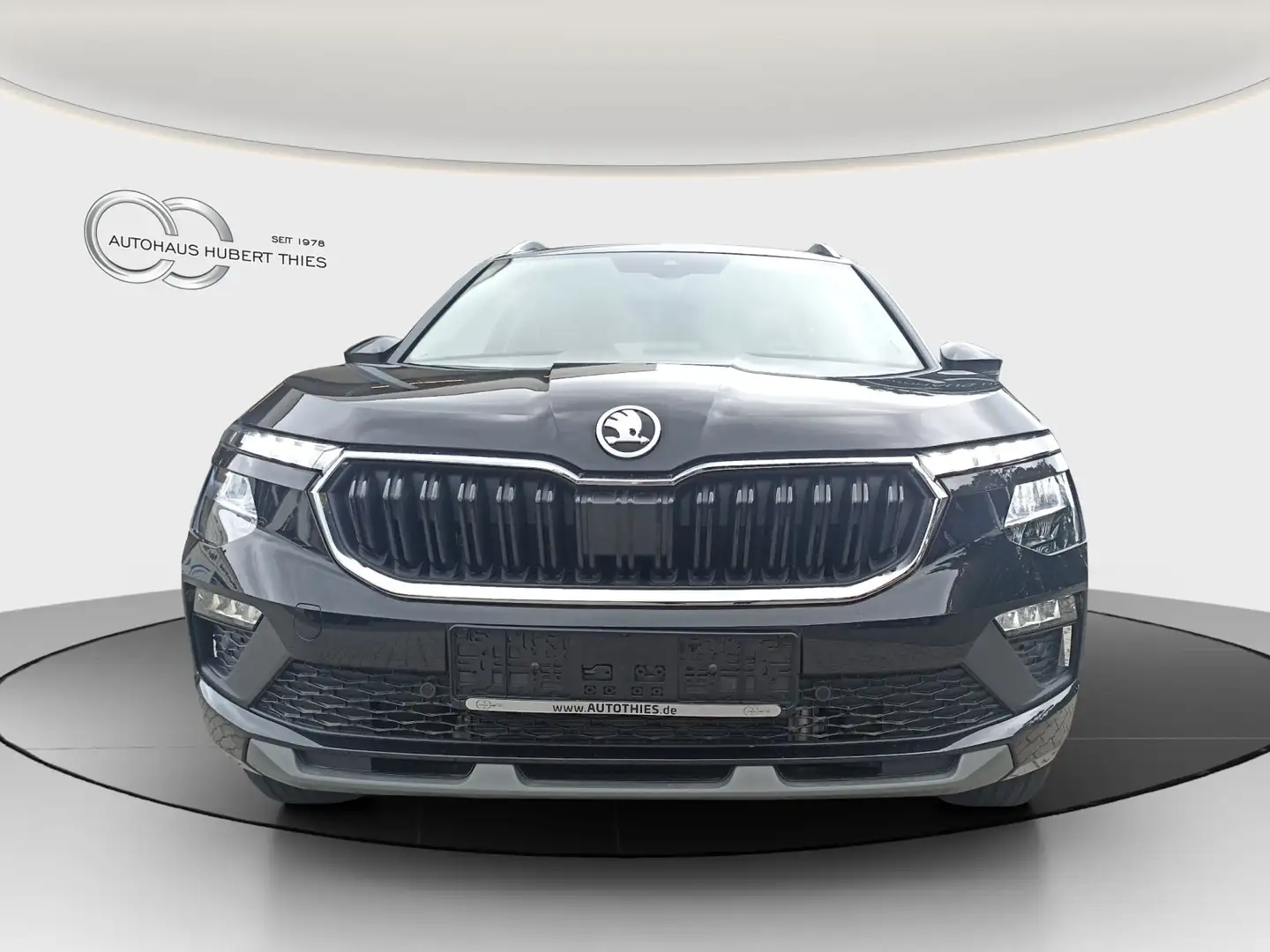 Skoda Kamiq 1.5 TSI DSG Selection Schwarz - 2