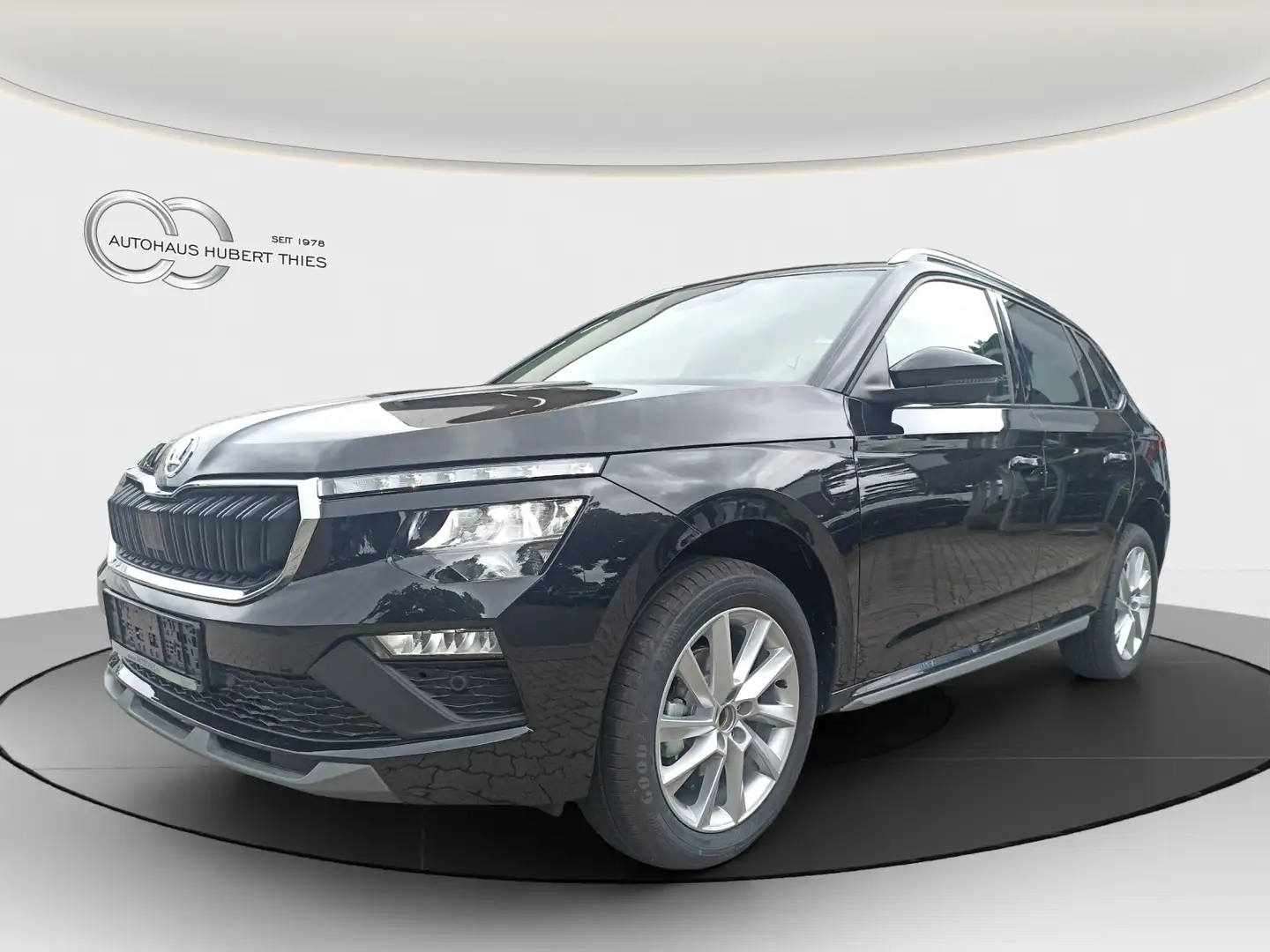 Skoda Kamiq 1.5 TSI DSG Selection Schwarz - 1