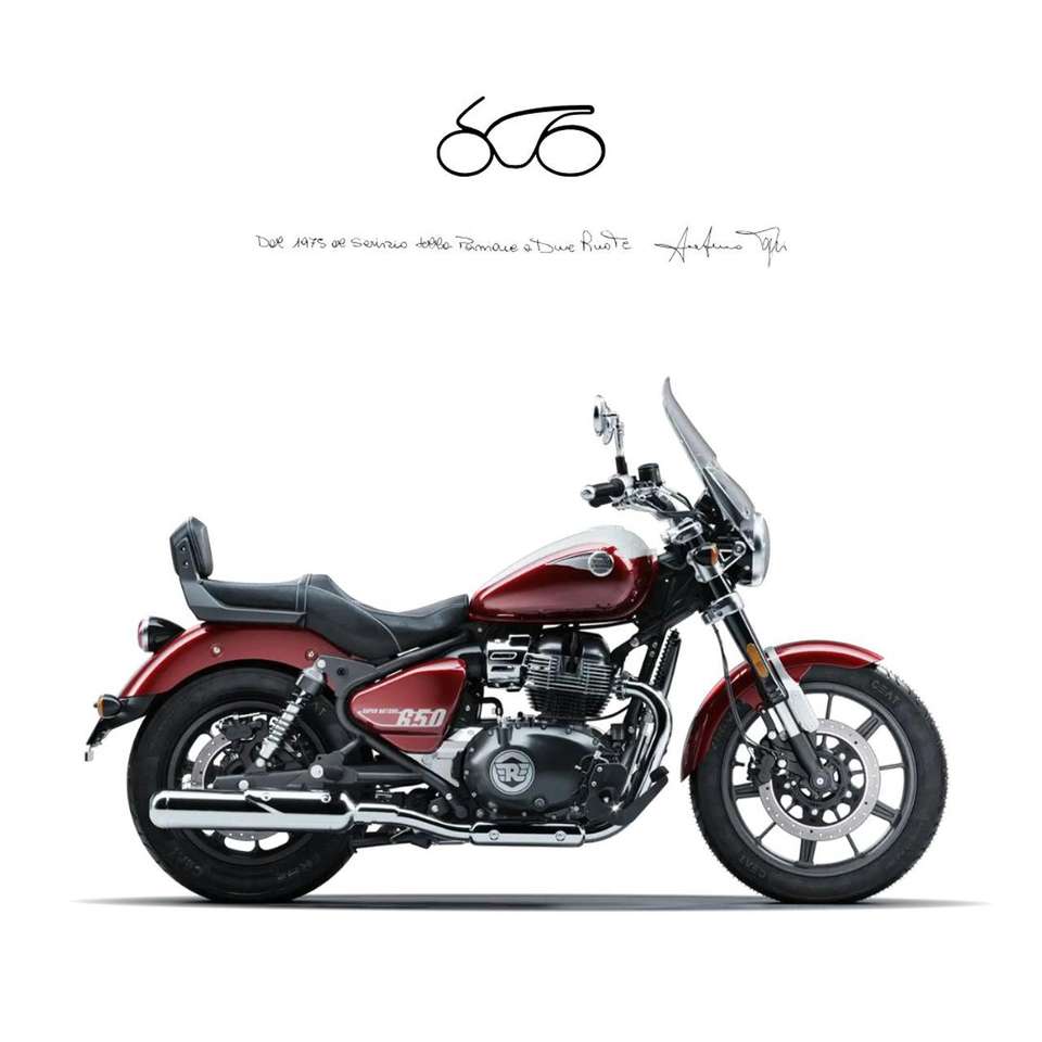 Royal Enfield Super Meteor 650  .