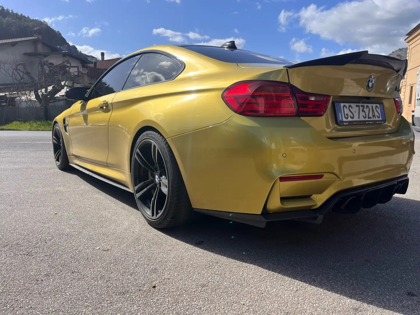 BMW M4 ***stage 3*** 670 cv Or - 2