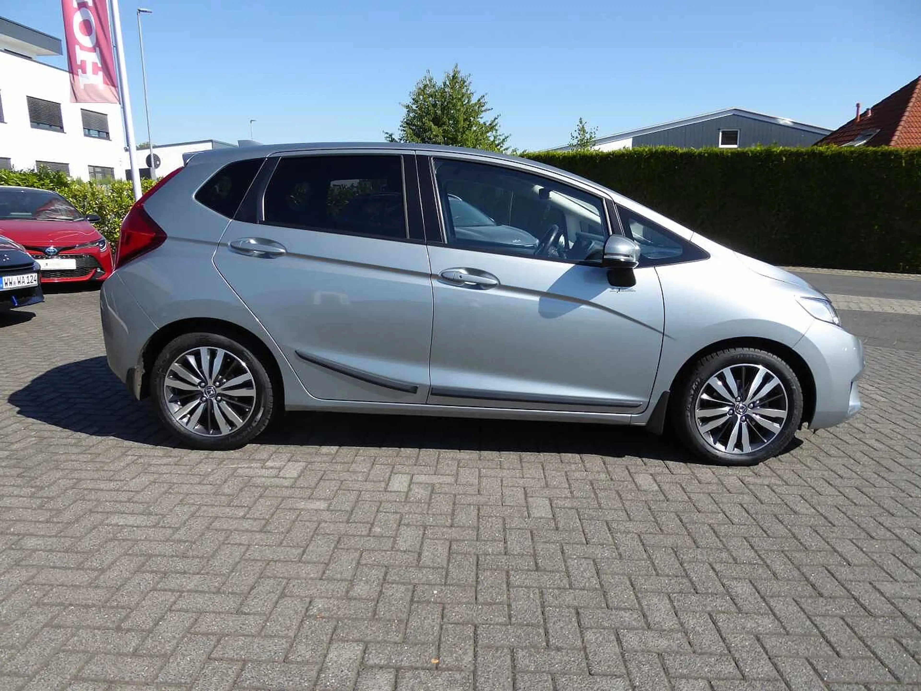 Honda Jazz 1.3 i-VTEC CVT Elegance / 1. Hand — photo 3