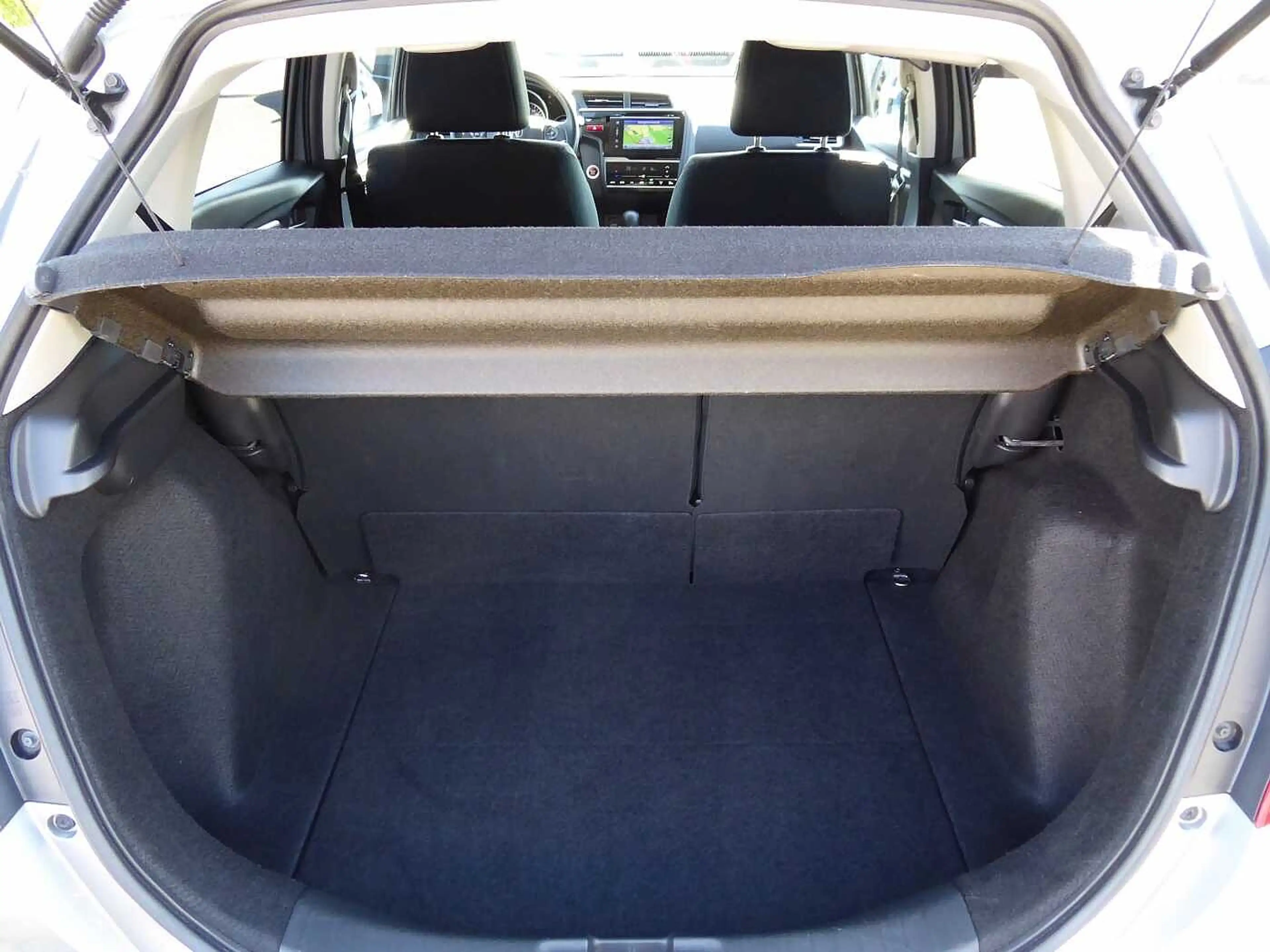 Honda Jazz 1.3 i-VTEC CVT Elegance / 1. Hand — photo 11