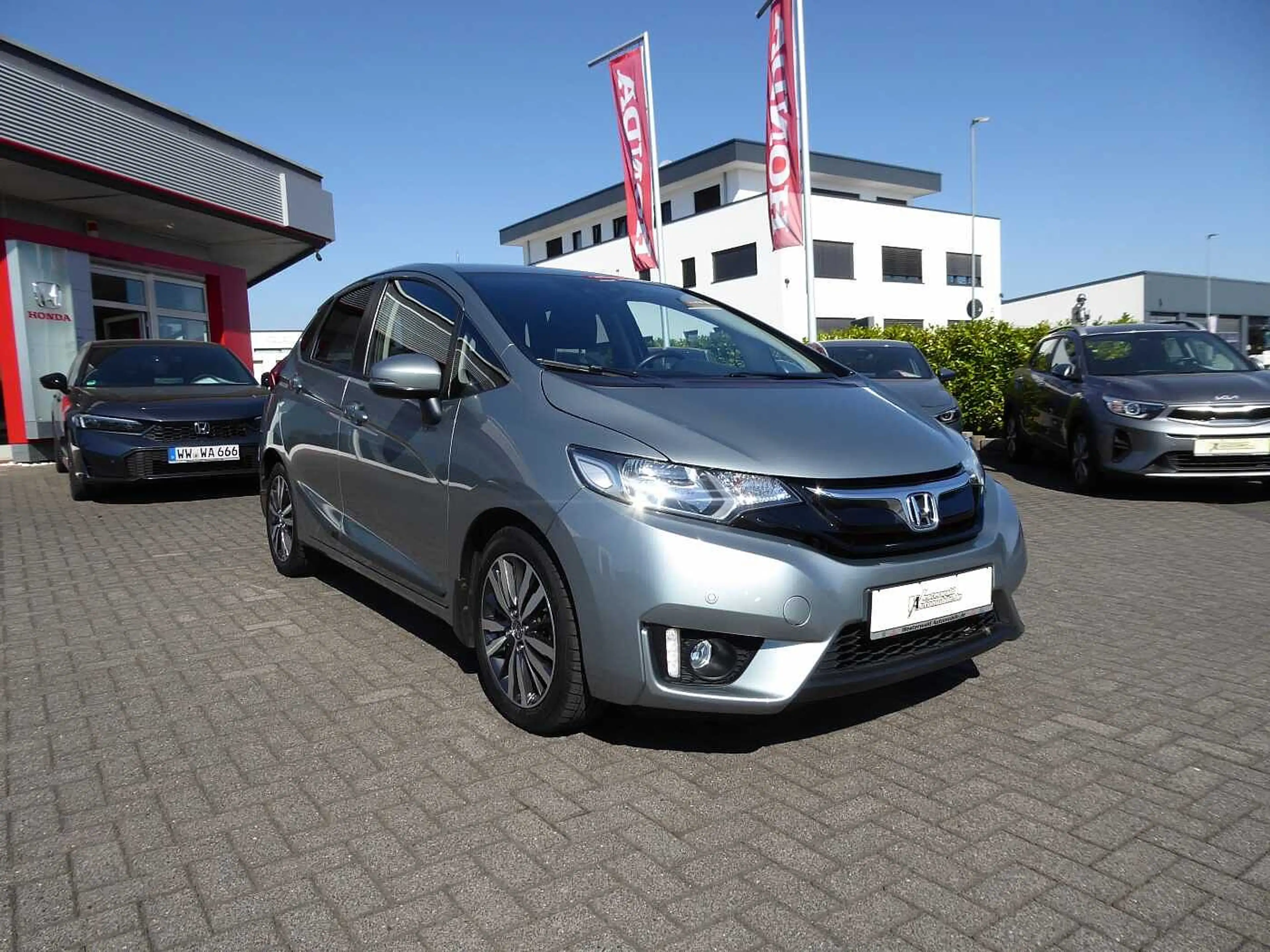 Honda Jazz 1.3 i-VTEC CVT Elegance / 1. Hand — photo 2