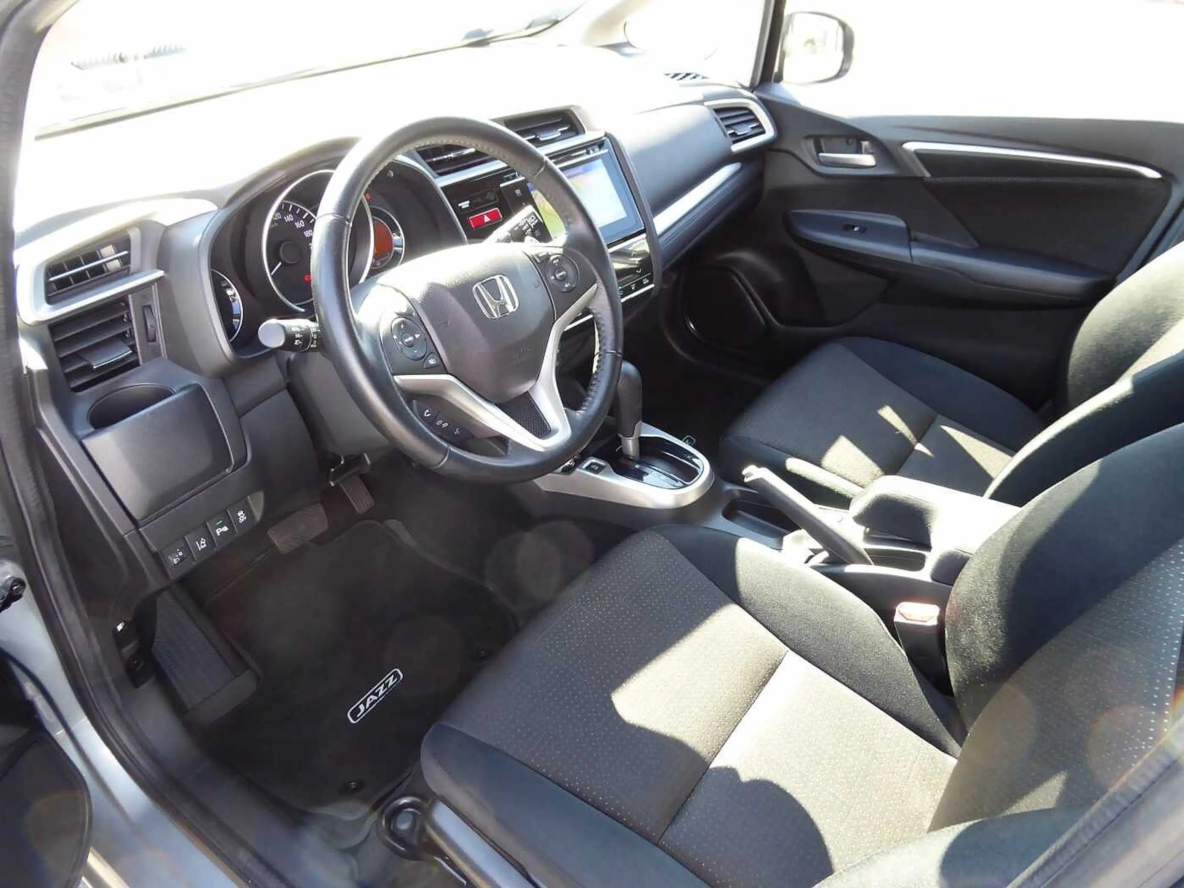 Honda Jazz 1.3 i-VTEC CVT Elegance / 1. Hand — photo 8