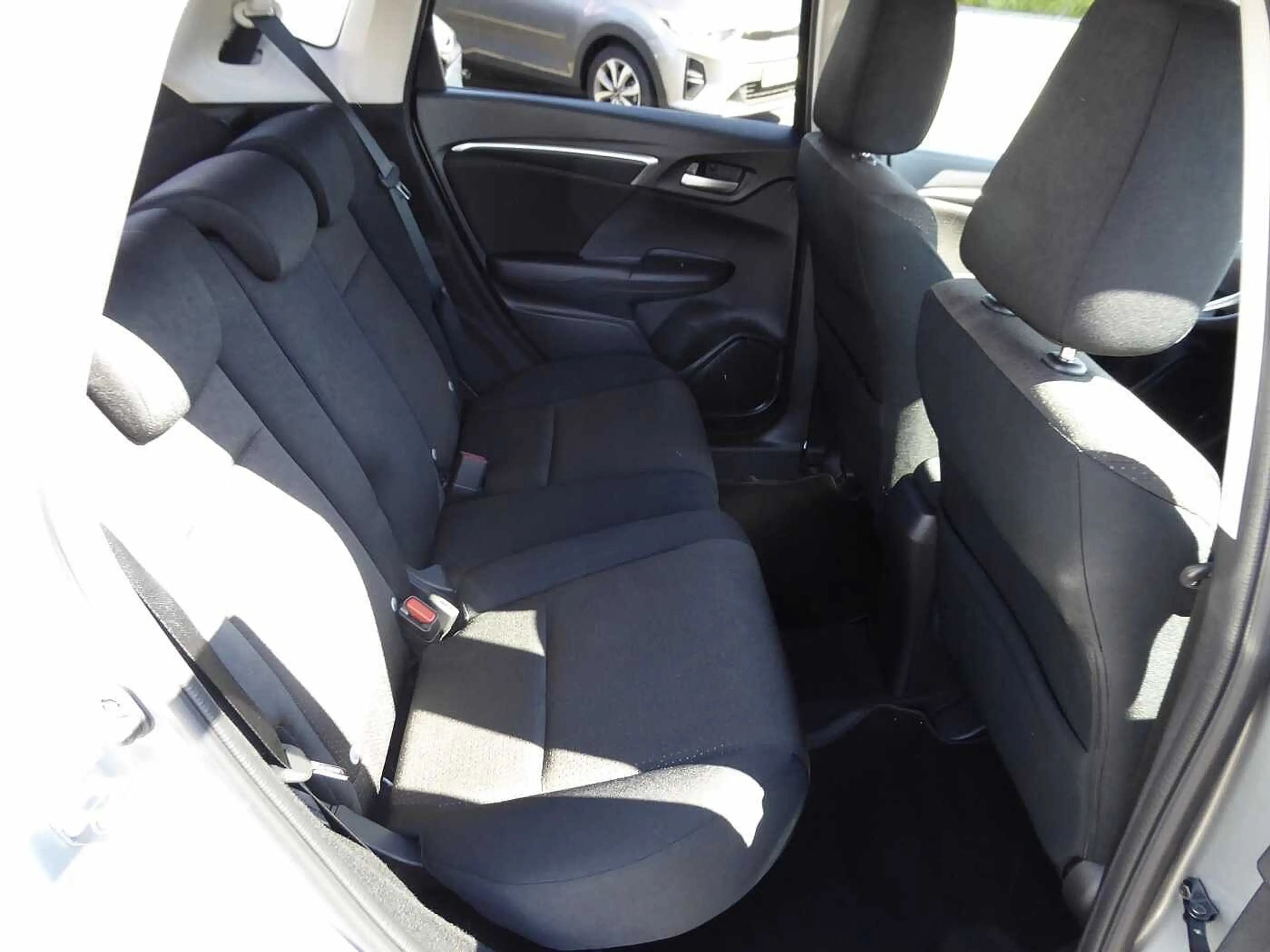 Honda Jazz 1.3 i-VTEC CVT Elegance / 1. Hand — photo 13