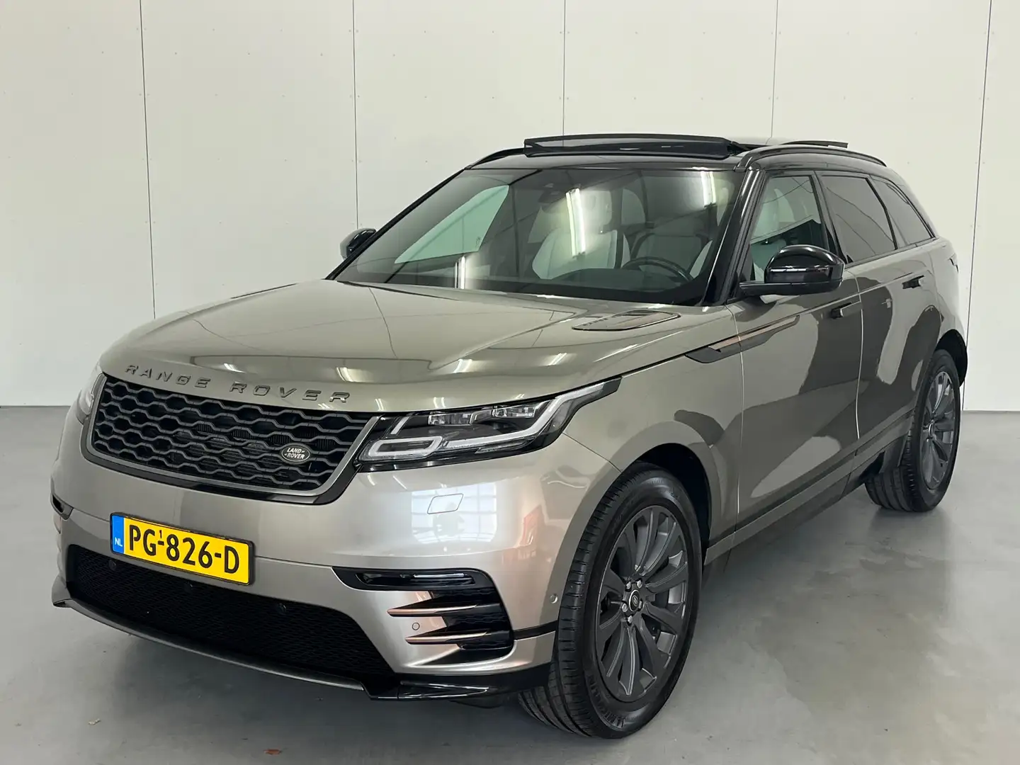 Land Rover Range Rover Velar 2.0 I4 AWD R-Dynamic HSE / Panoramadak / Head-Up / Grau - 1