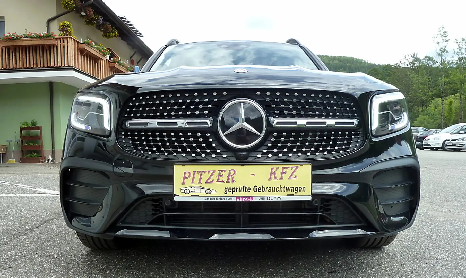 Mercedes-Benz GLB 200 d Aut. AMG-Line Schwarz - 1