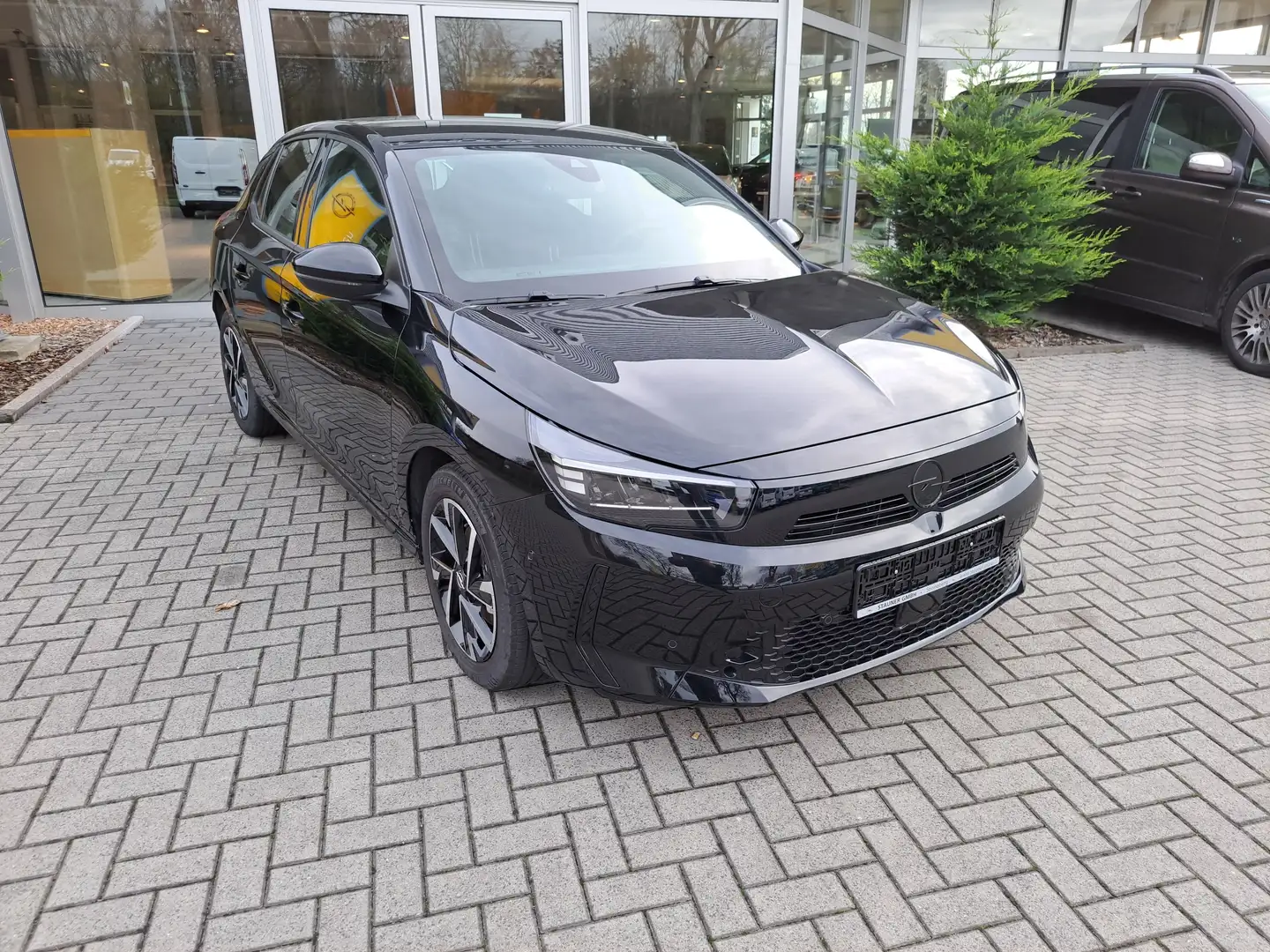 Opel Corsa F 1.2 Turbo GS Zwart - 2