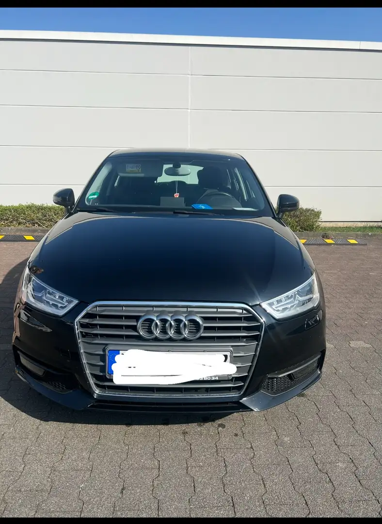 Audi A1 sport Schwarz - 1