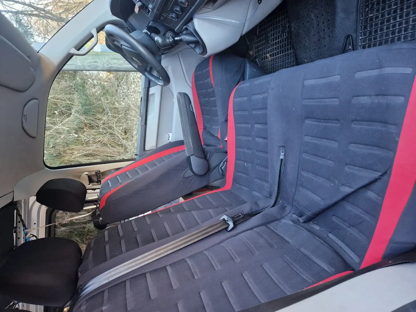 Volkswagen T6 Transporter 2.0 TDI Grau - 2