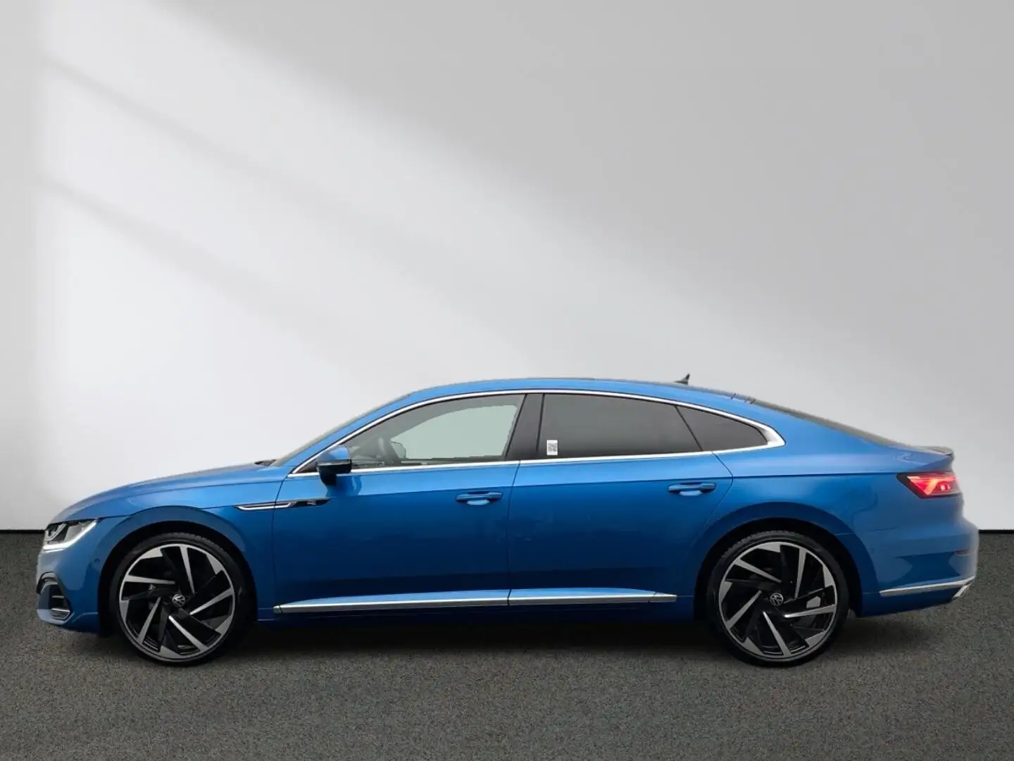 Volkswagen Arteon R-Line 2.0 TDI DSG CarPlay Matrix Pano Blauw - 2