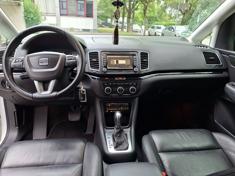 SEAT Alhambra Style *7-Sitzer*Leder*Xenon*Navi*Top* — photo 9