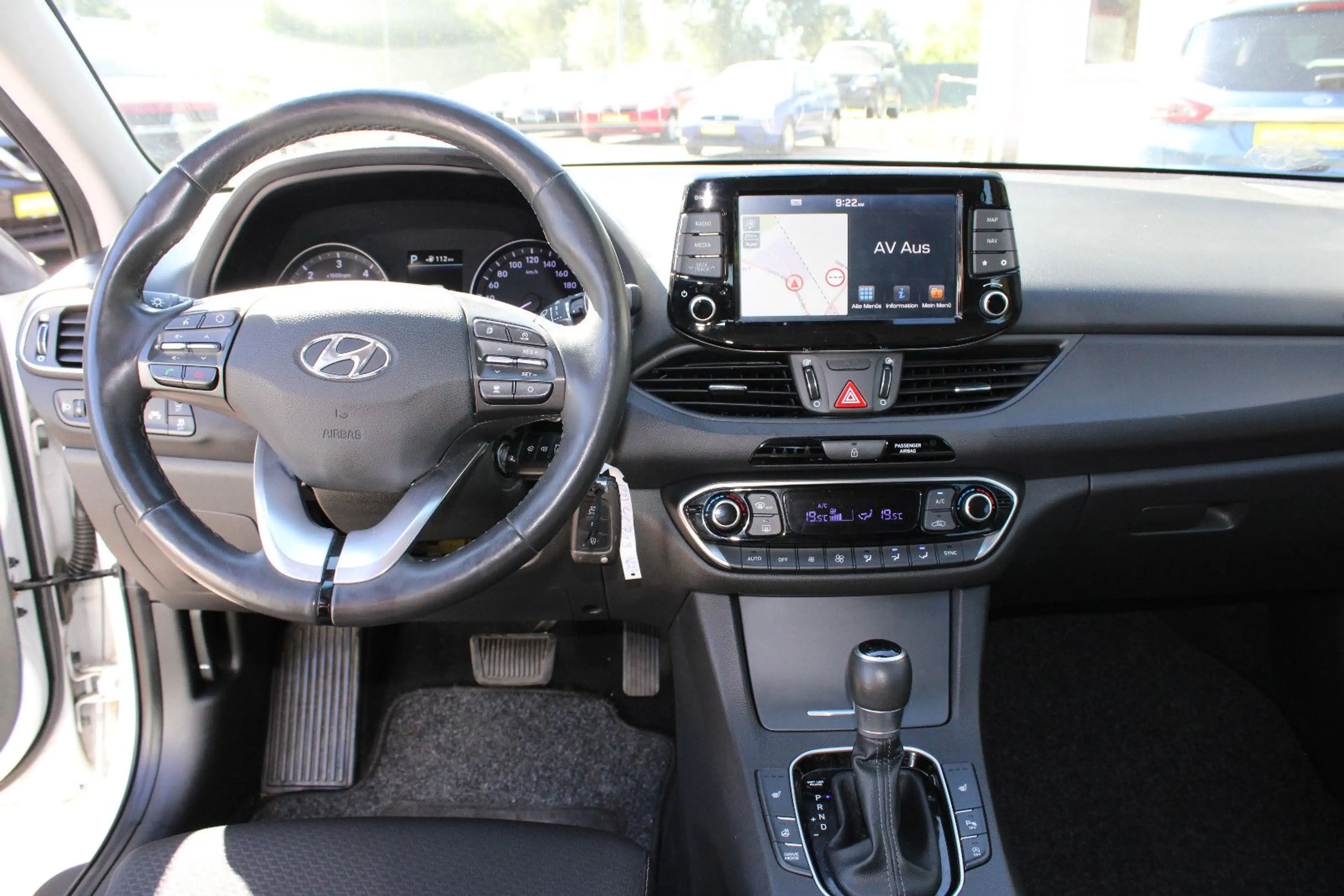 Hyundai i30 cw Style Automatik*LED+PDC+NAVI+WINTERPAKET* — photo 15