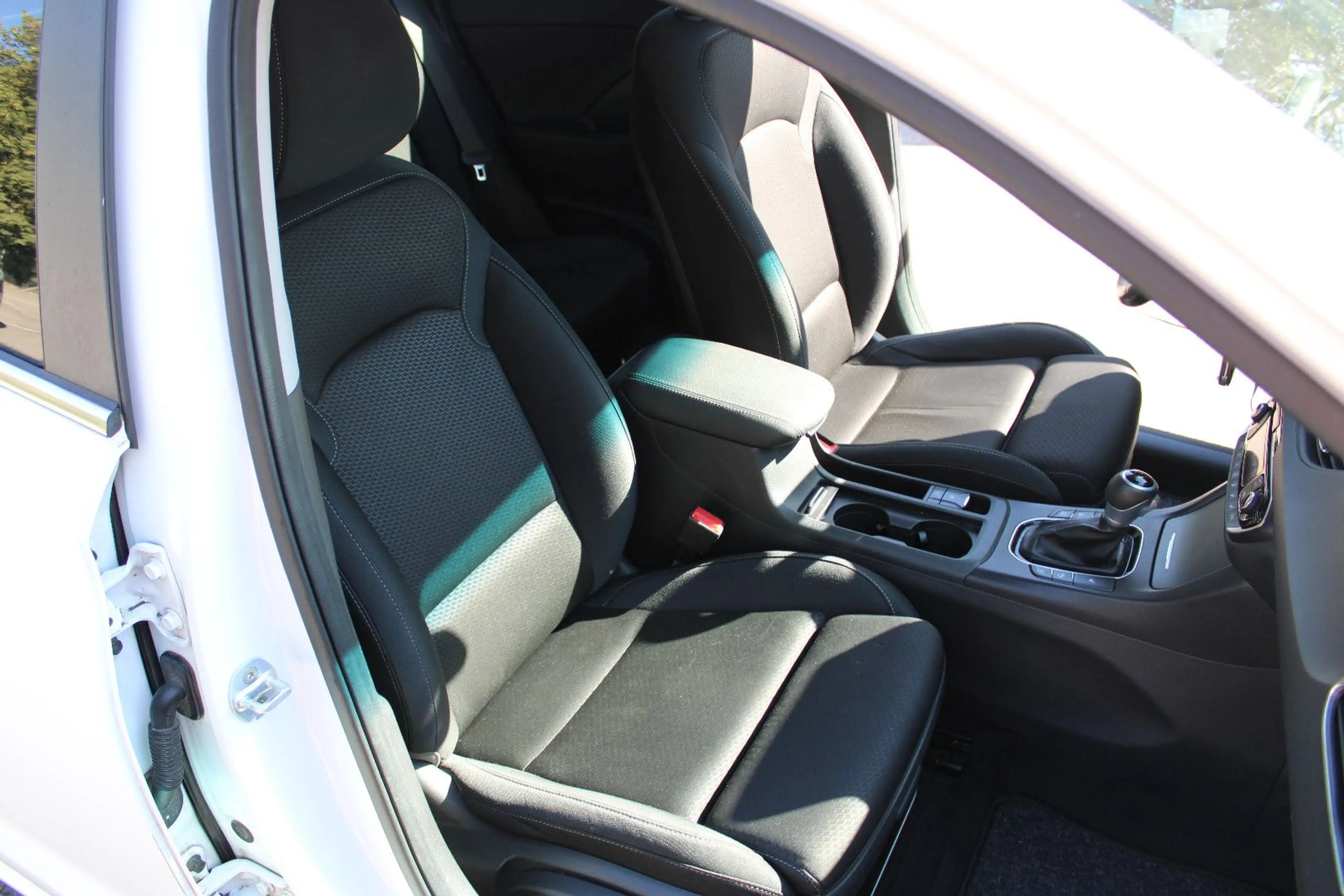 Hyundai i30 cw Style Automatik*LED+PDC+NAVI+WINTERPAKET* — photo 13