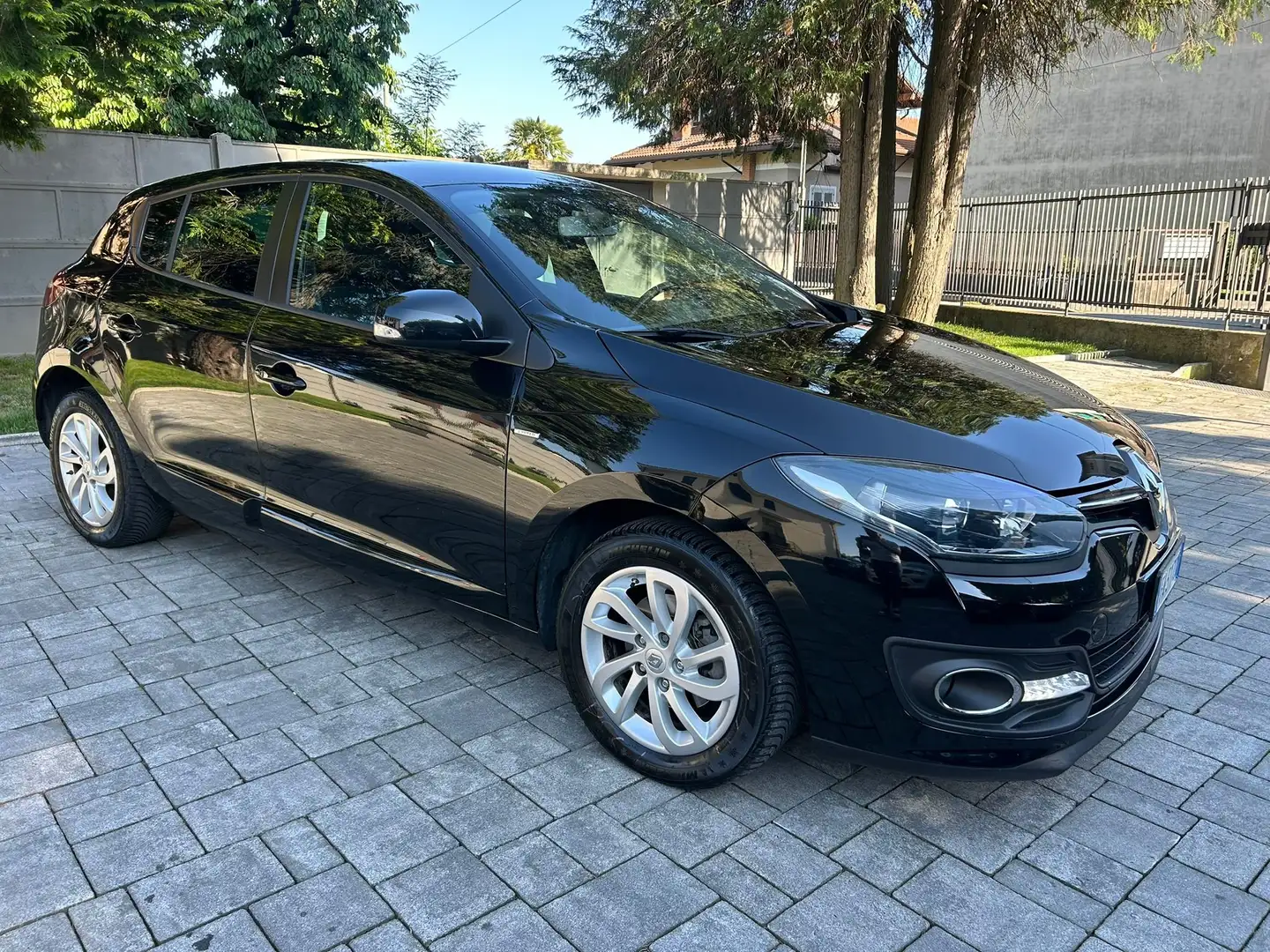 Renault Megane Megane 1.5 dci Limited s unico proprietario neopat Nero - 2