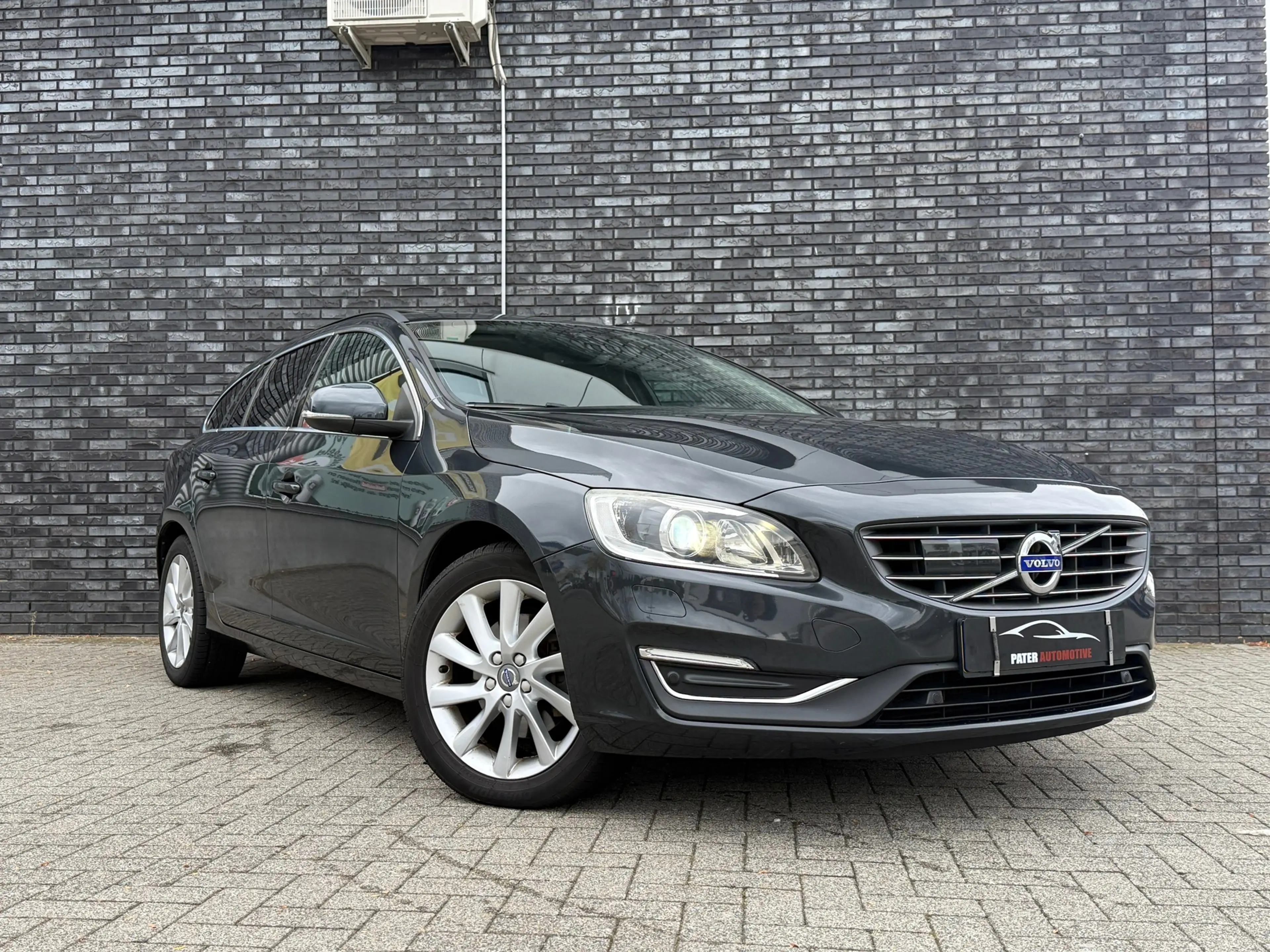 Volvo V60 2.0 D3 Ocean Race Aut|H&K|Pano|Camera|ACC|Elekt St — photo 6