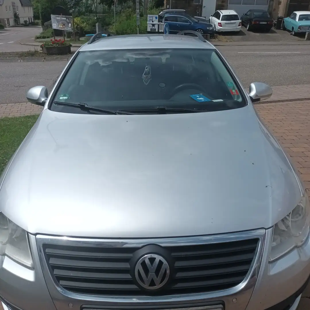 Volkswagen Passat Variant Passat Variant 2.0 TDI DPF DSG Trendline Silber - 1