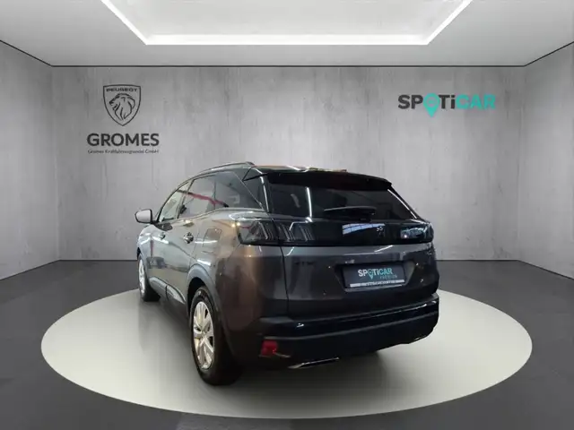 Peugeot 3008 view 5