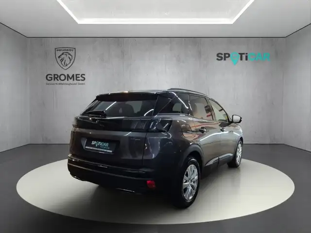 Peugeot 3008 view 3